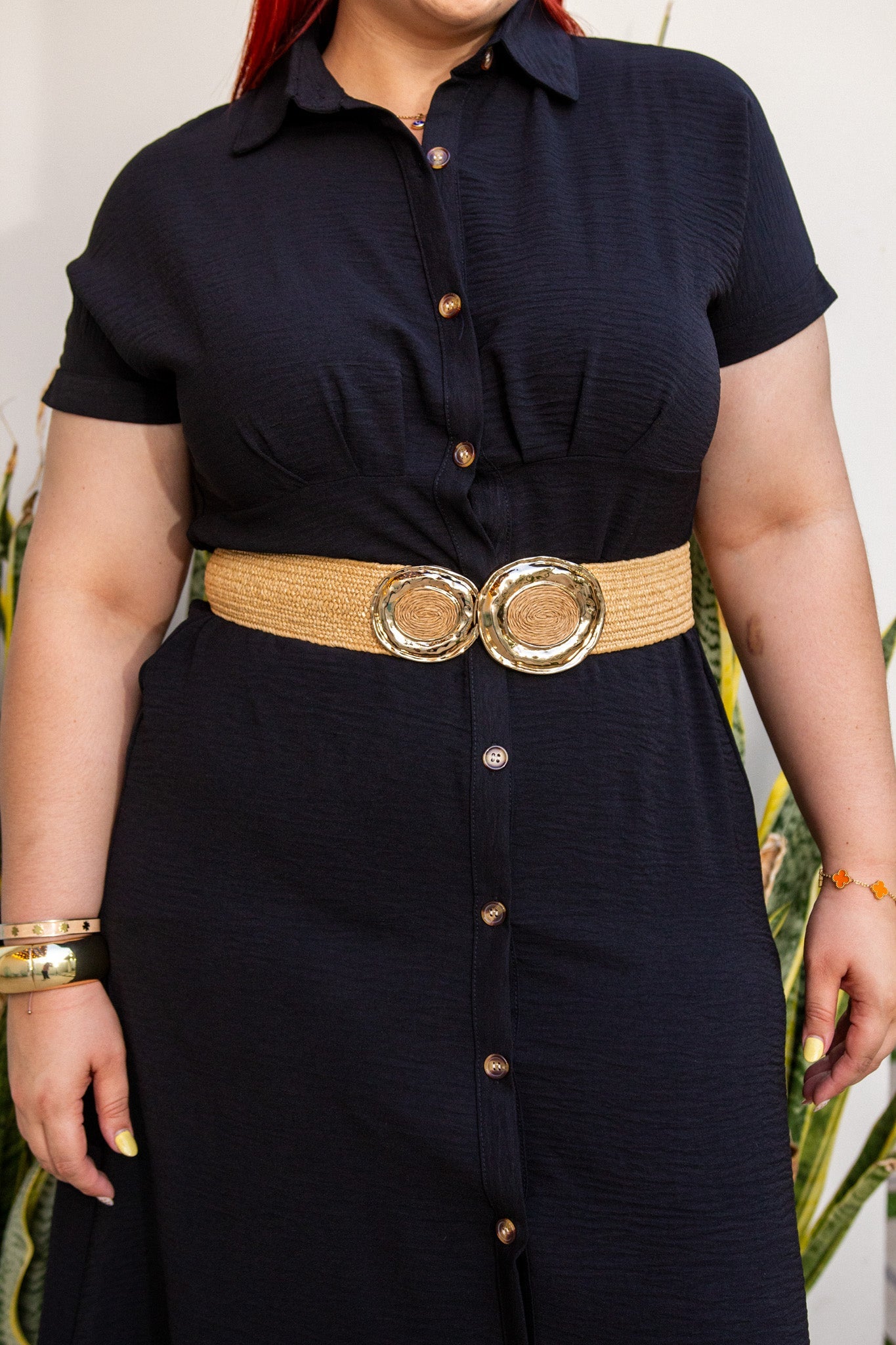 Vestido Camisero Curvy Midi Texturizado Botones Dorados Negro
