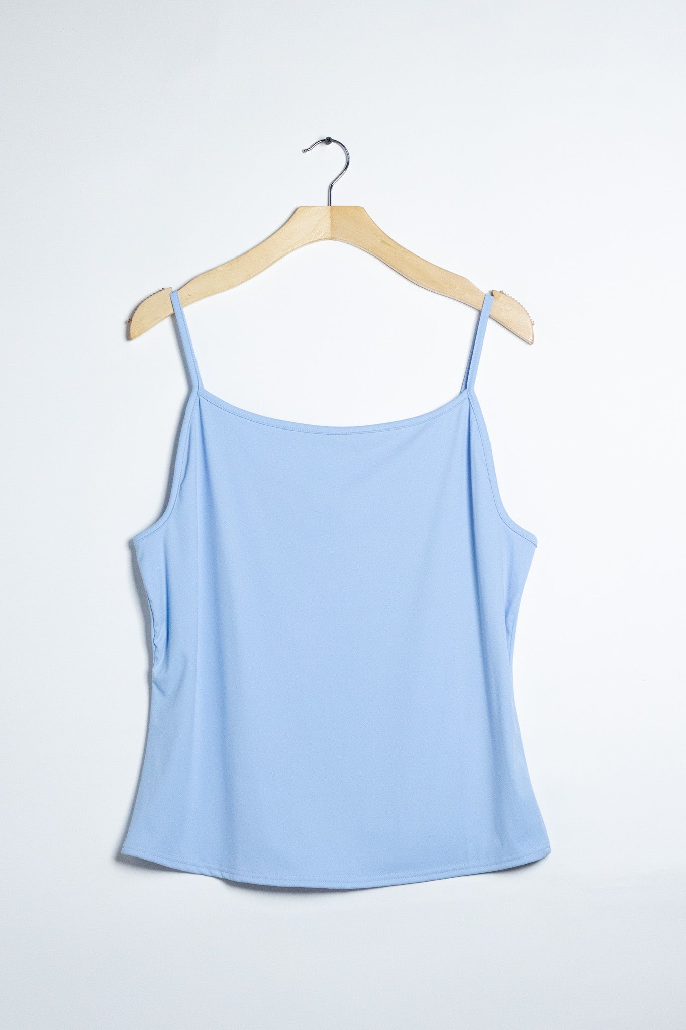 Blusa Curvy Tirantes Básica Azul - frente