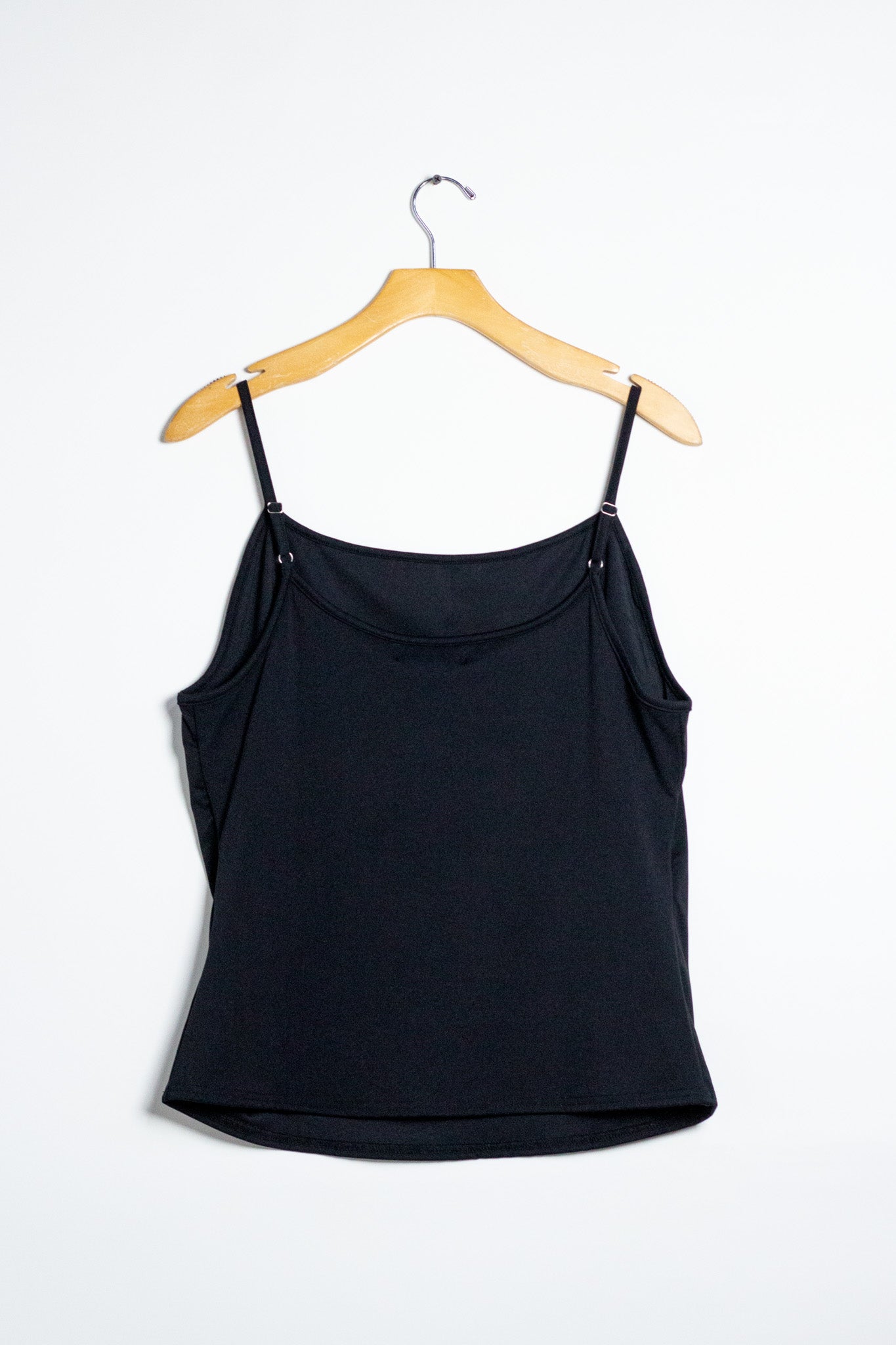 Blusa Curvy Tirantes Básica Negra - detalle