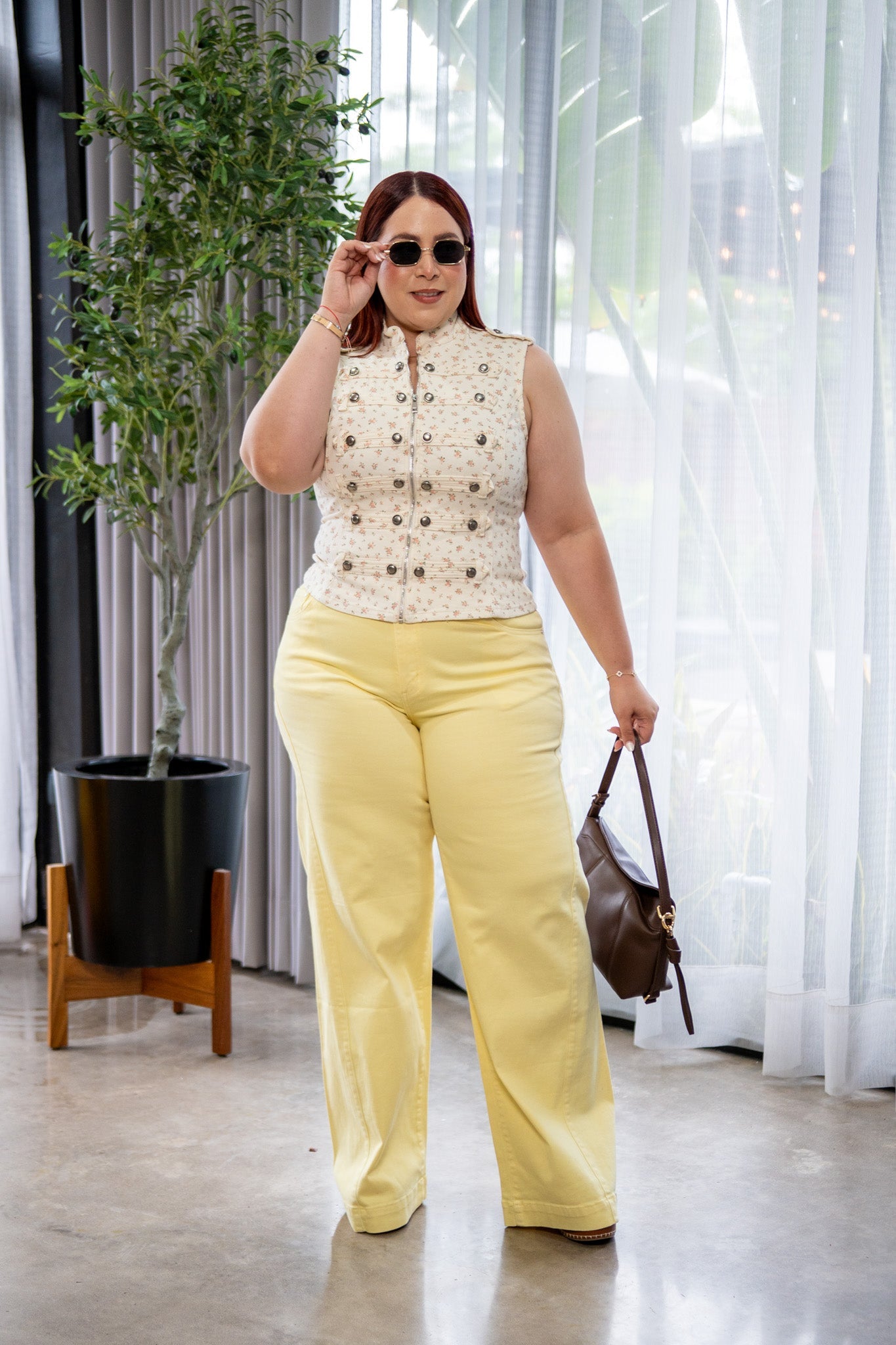 Chaleco Curvy Denim Print Flores Beige
