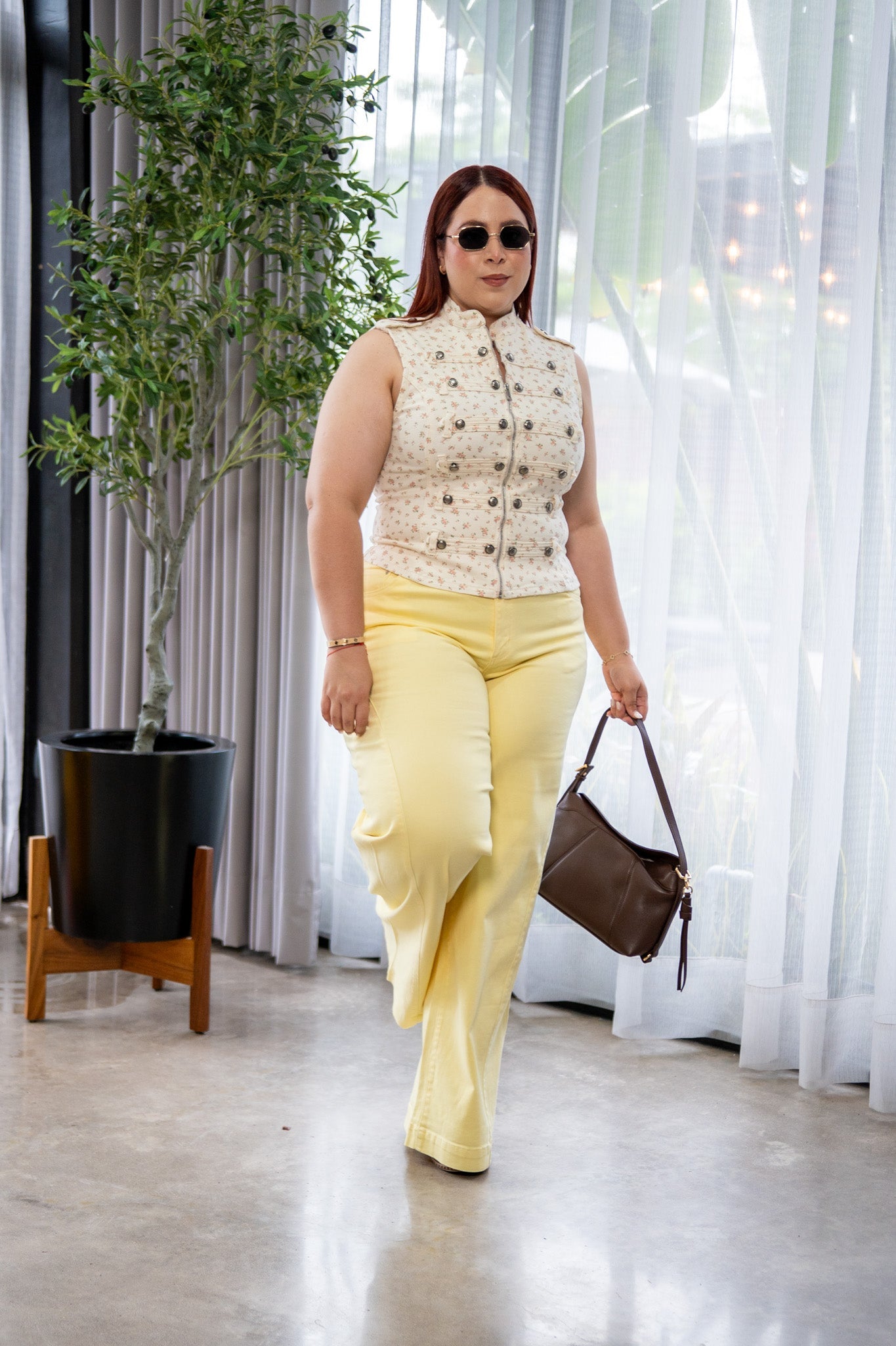 Chaleco Curvy Denim Print Flores Beige