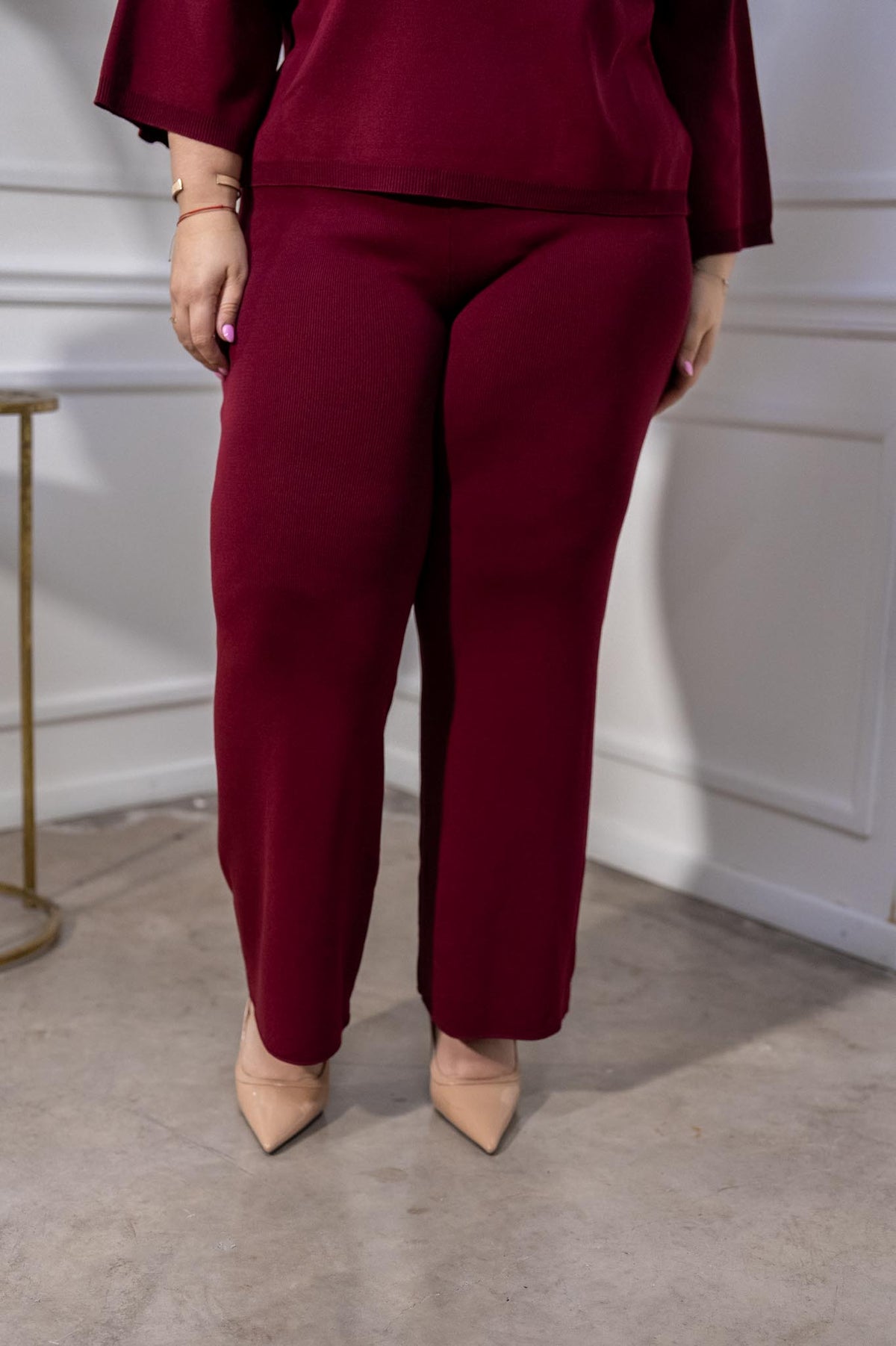 Set Curvy Punto Suéter y Pantalón Acampanado Tinto