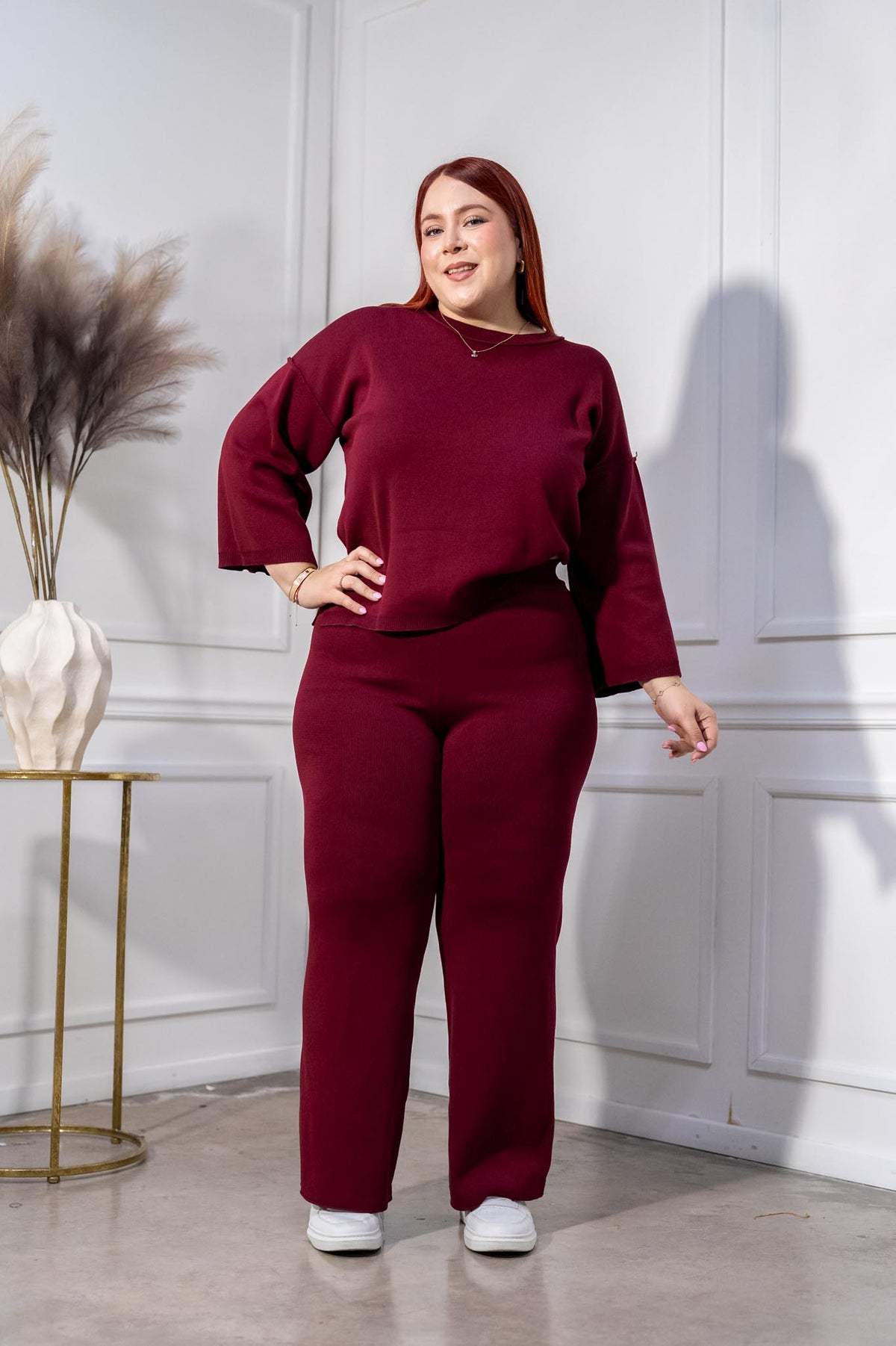 Set Curvy Punto Suéter y Pantalón Acampanado Tinto