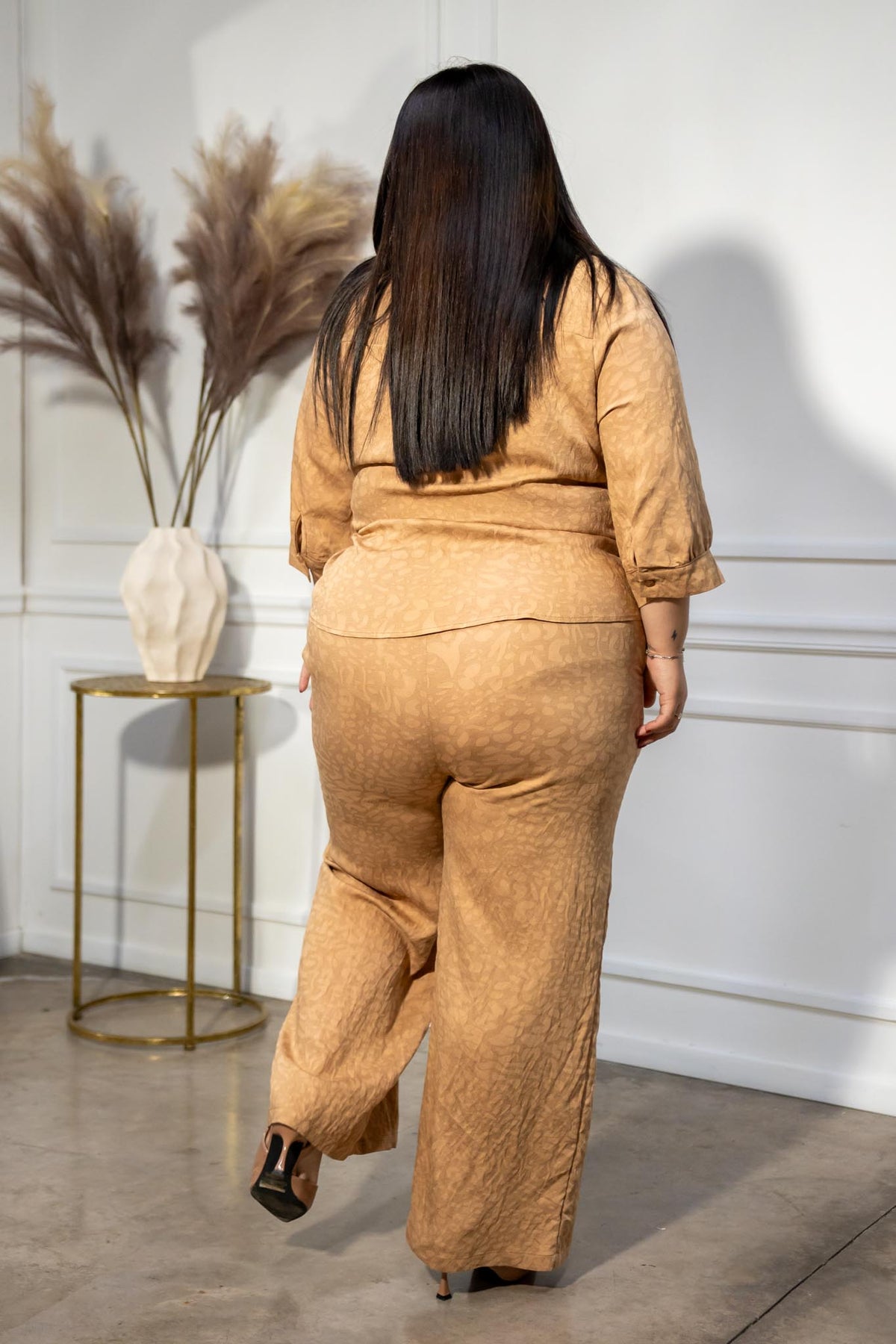 Set Curvy Camisa con Lazo y Pantalón Wide Leg