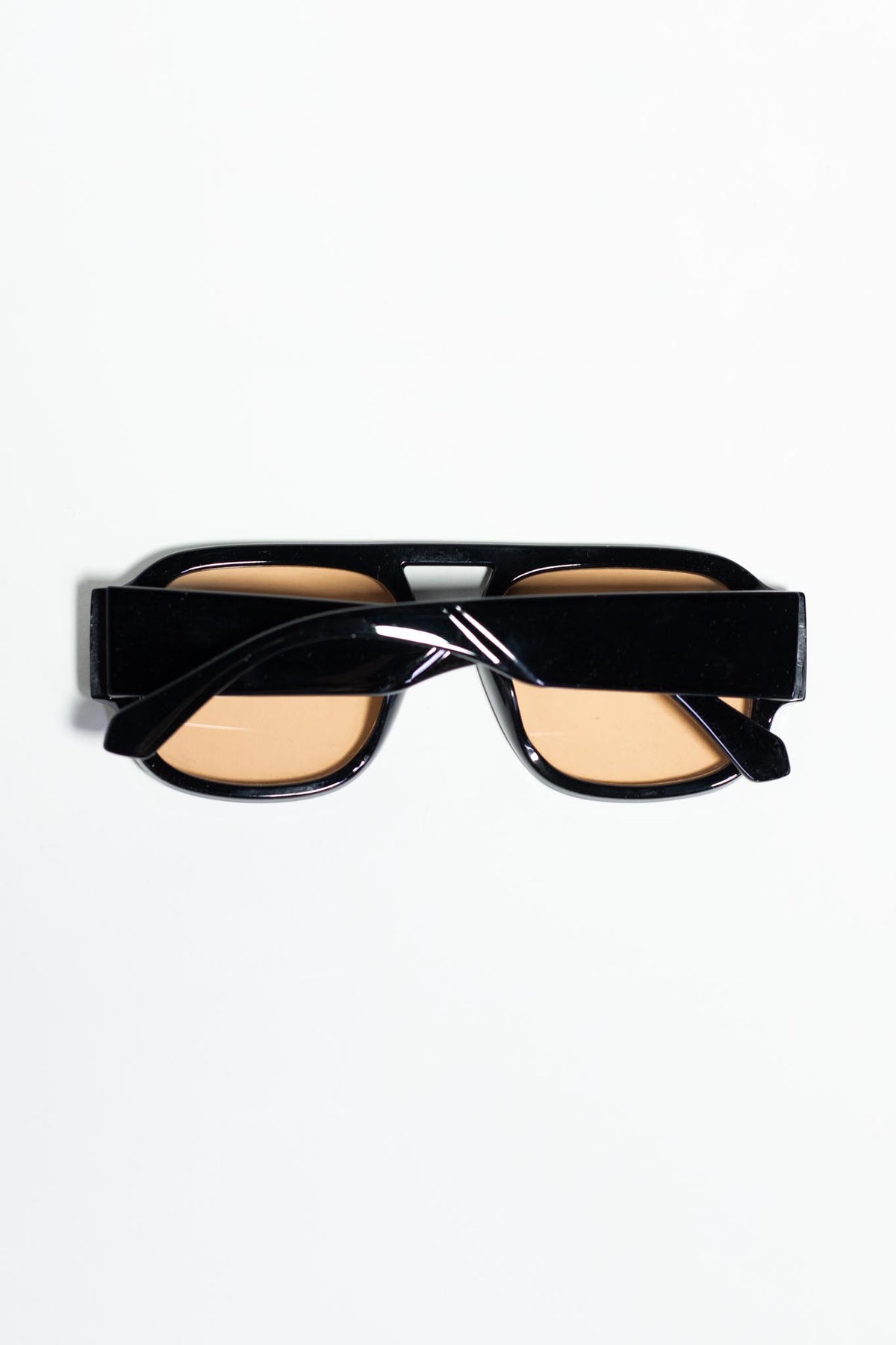 Lentes de Sol con Armazón Grueso Café para Mujer