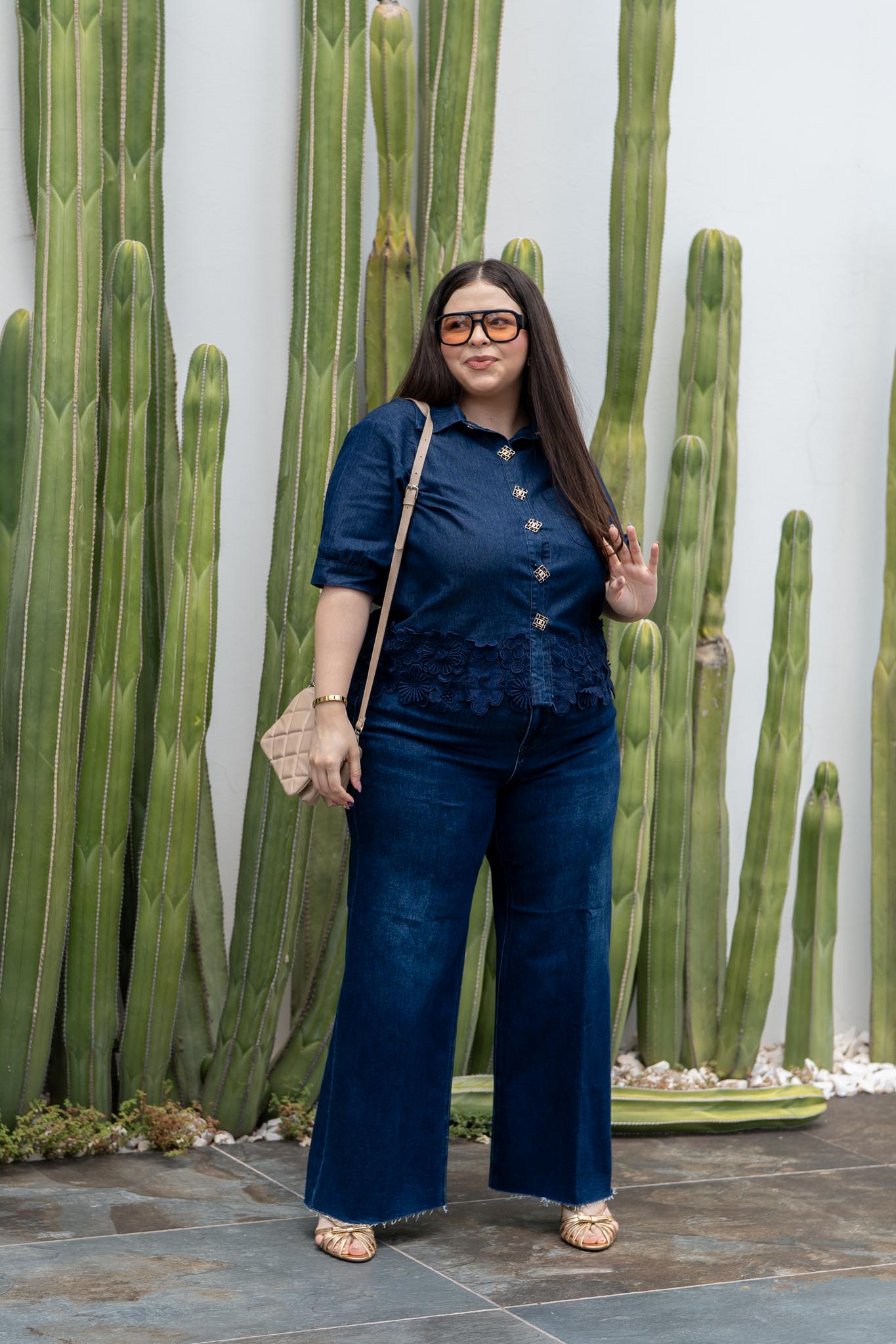 Camisa Denim con Encaje Cropped Curvy Oscuro