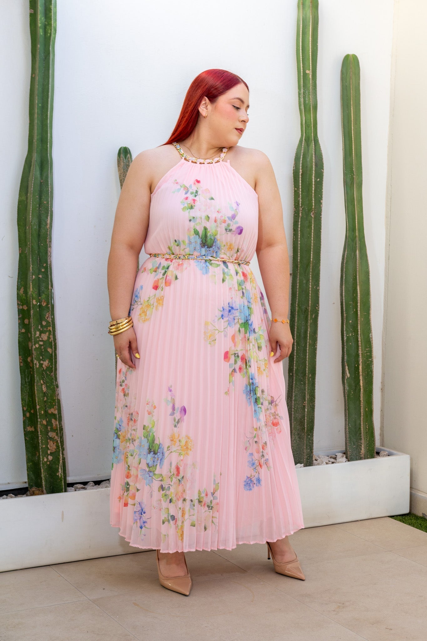 Maxi Vestido Curvy Plisado Rosa detalle