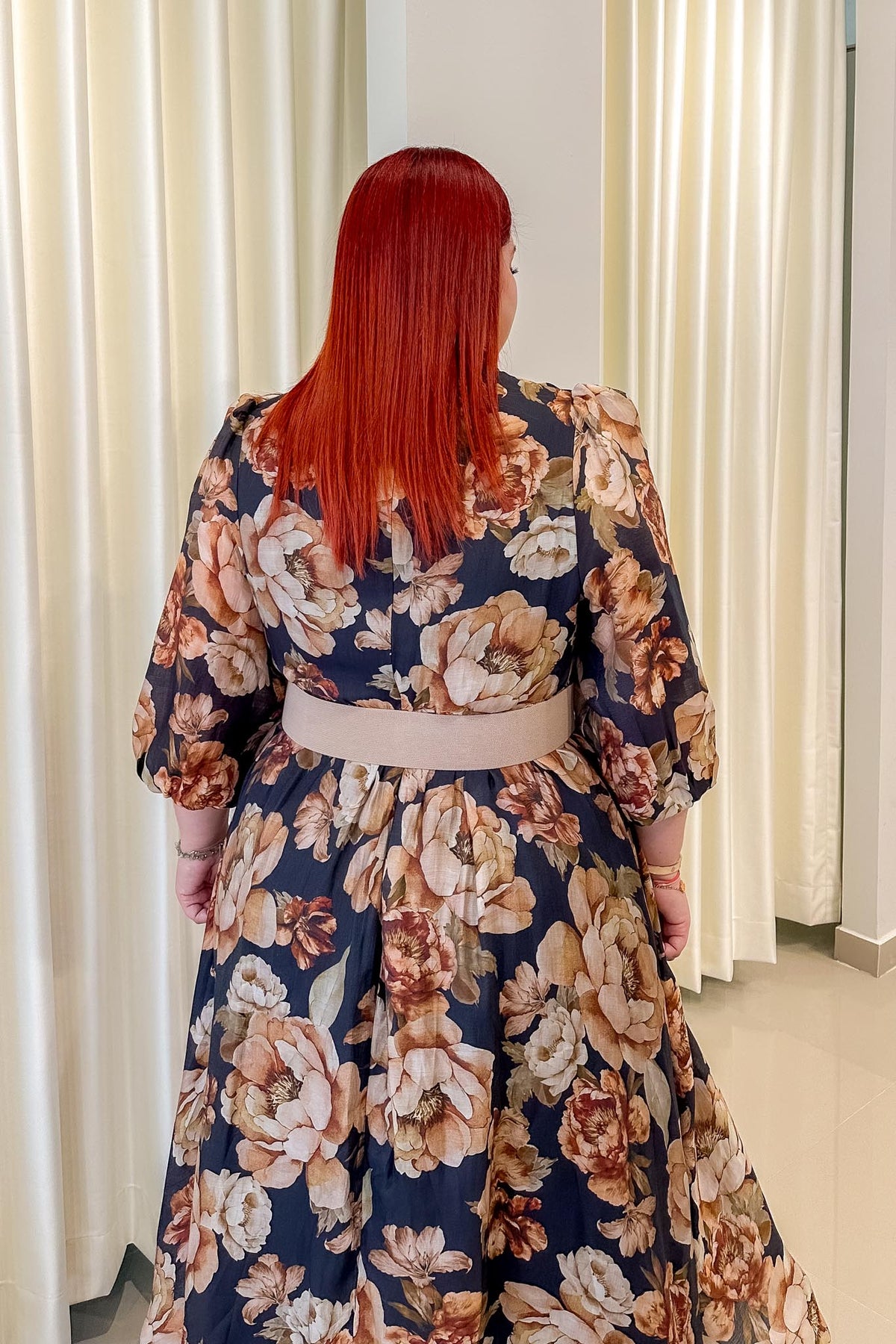 Vestido Camisero Curvy Floral Manga Globo Negro