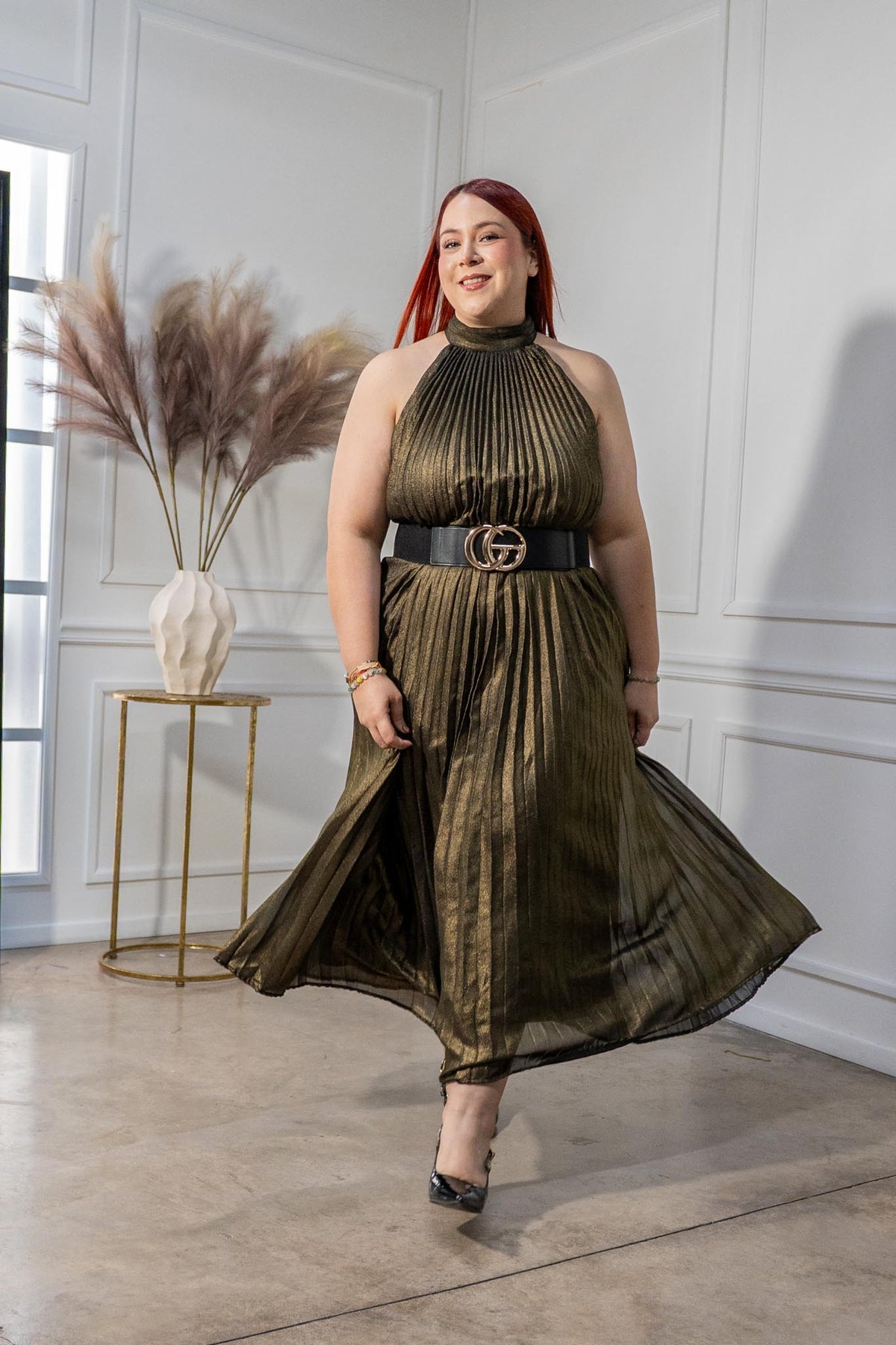 Vestido Curvy Largo Plisado Halter Dorado