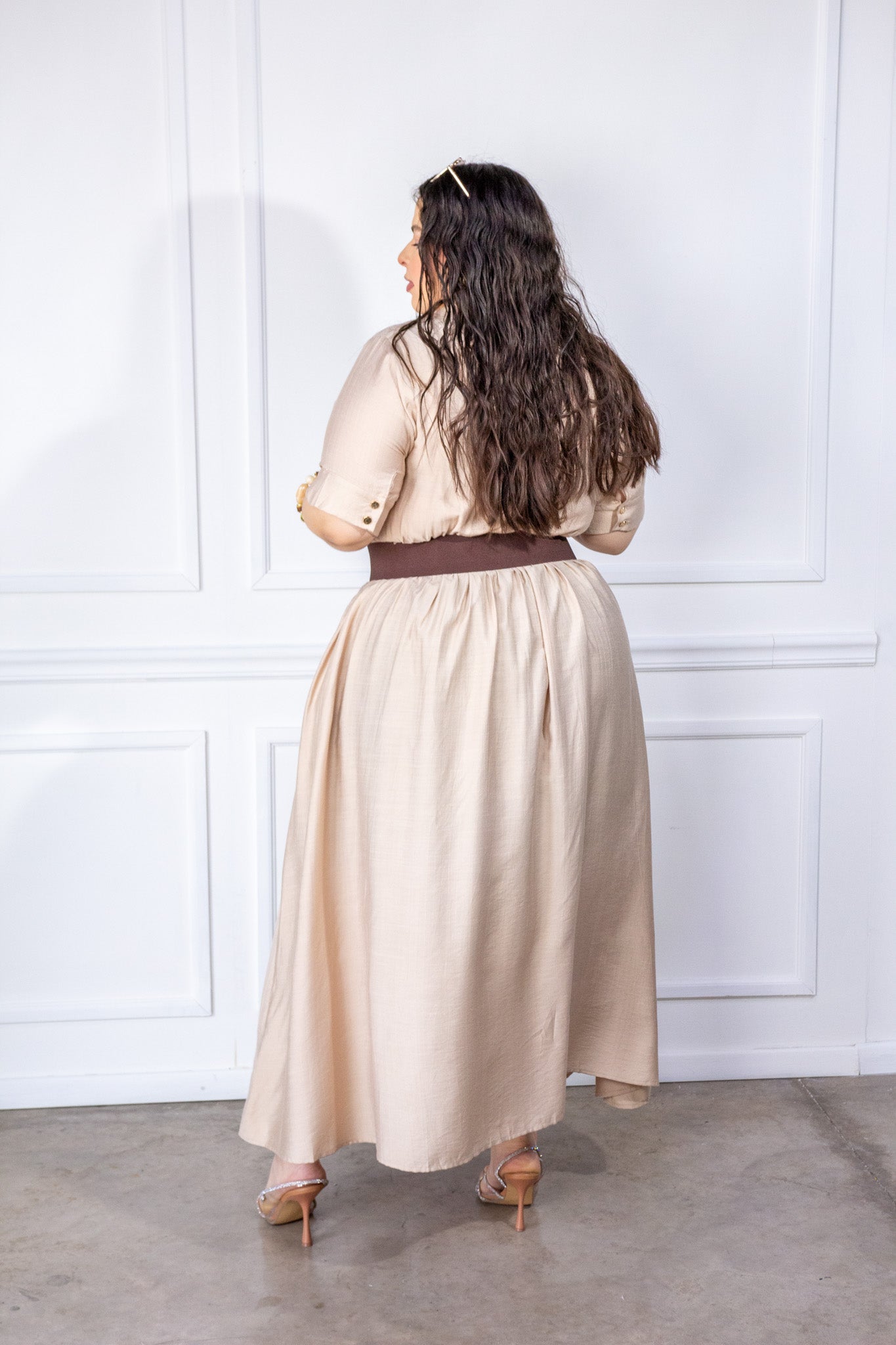 Vestido Curvy Maxi Camisero Lino Manga Corta Beige