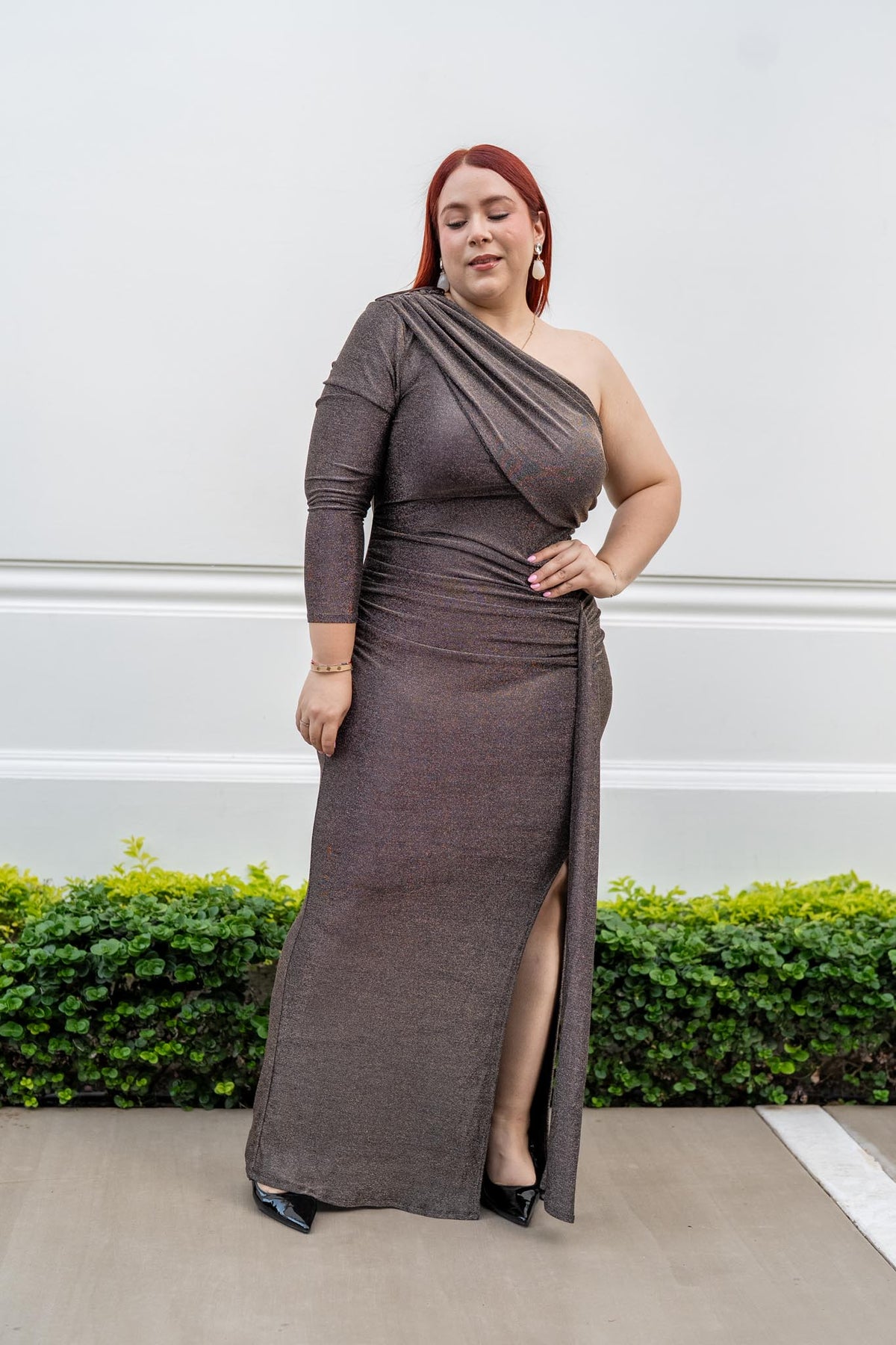 Vestido Curvy Largo Asimétrico Dorado
