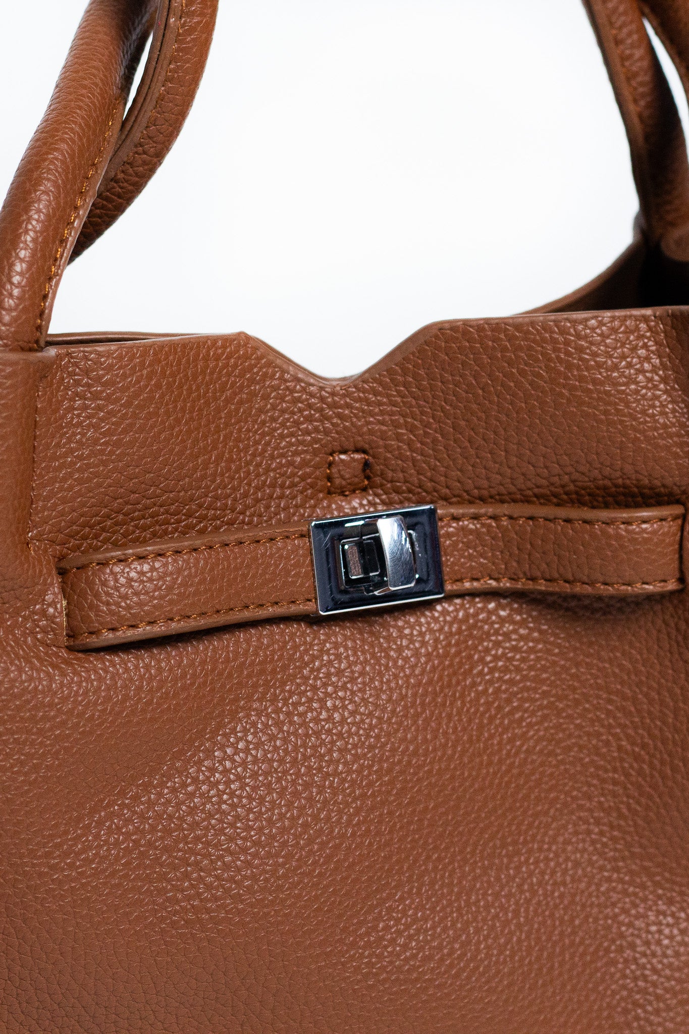 Bolsa Tote Café con Textura Granulada y Cosmetiquera