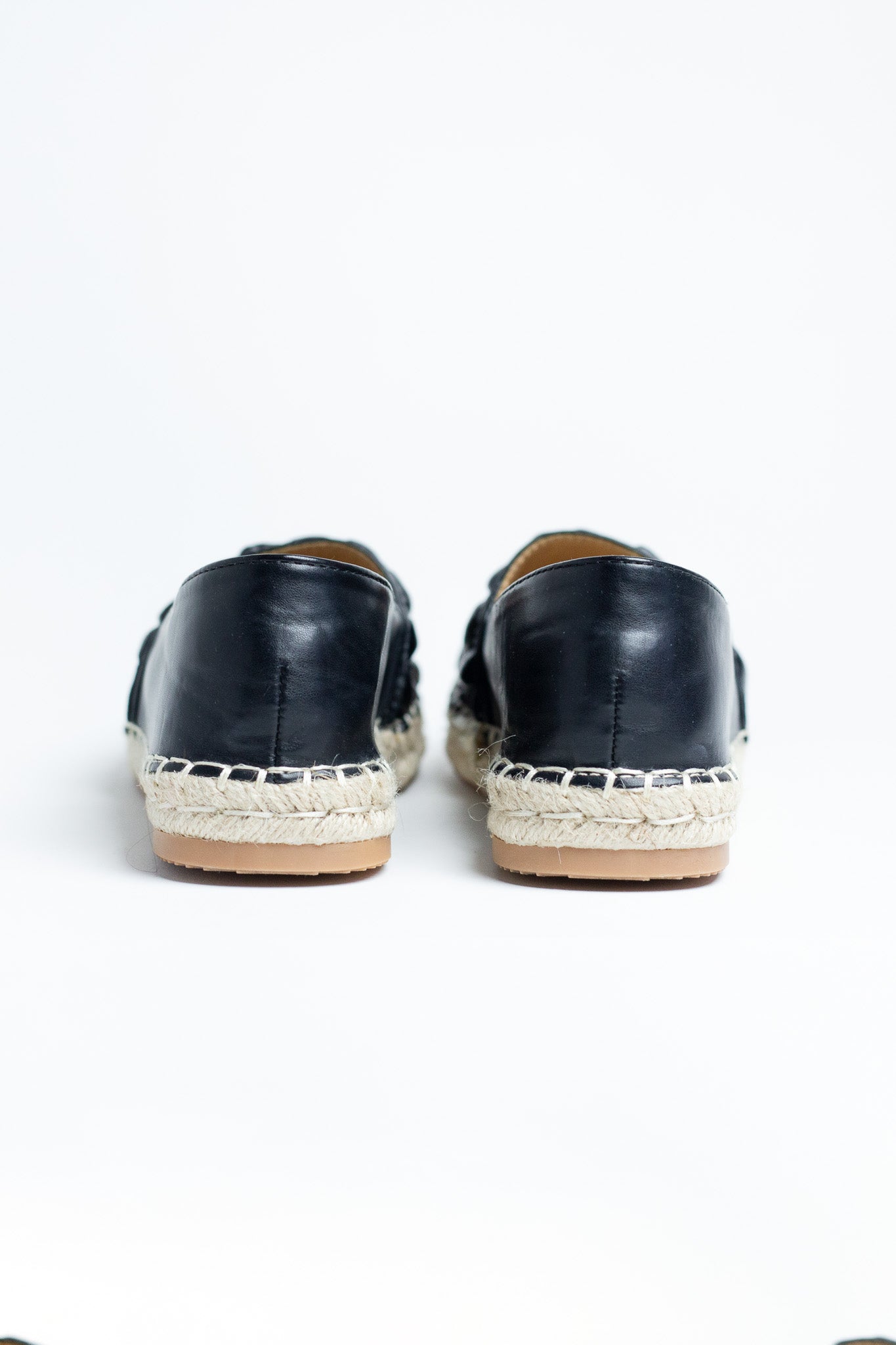 Alpargatas con textura negra