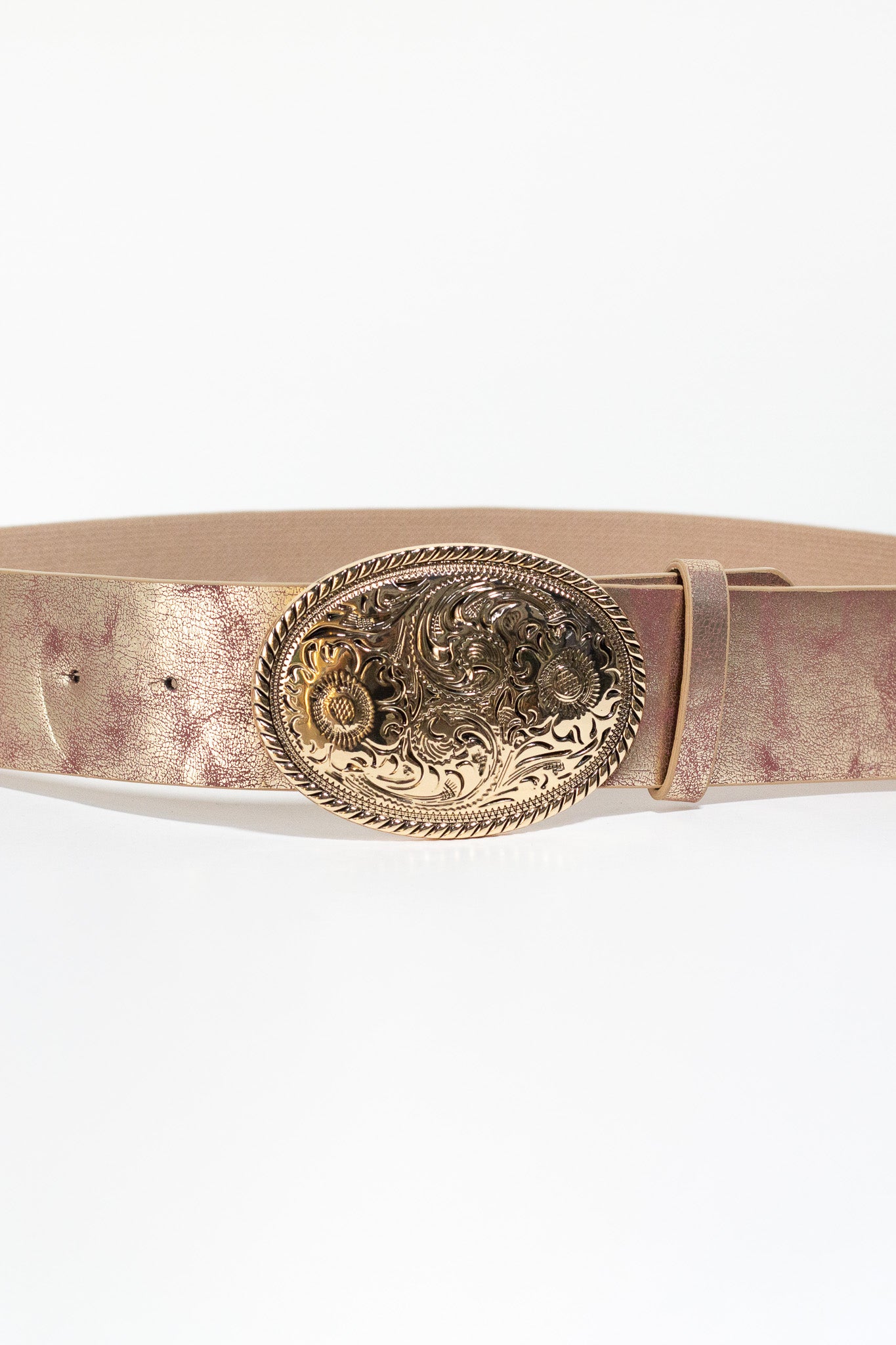 cinto elastico hebilla textura beige