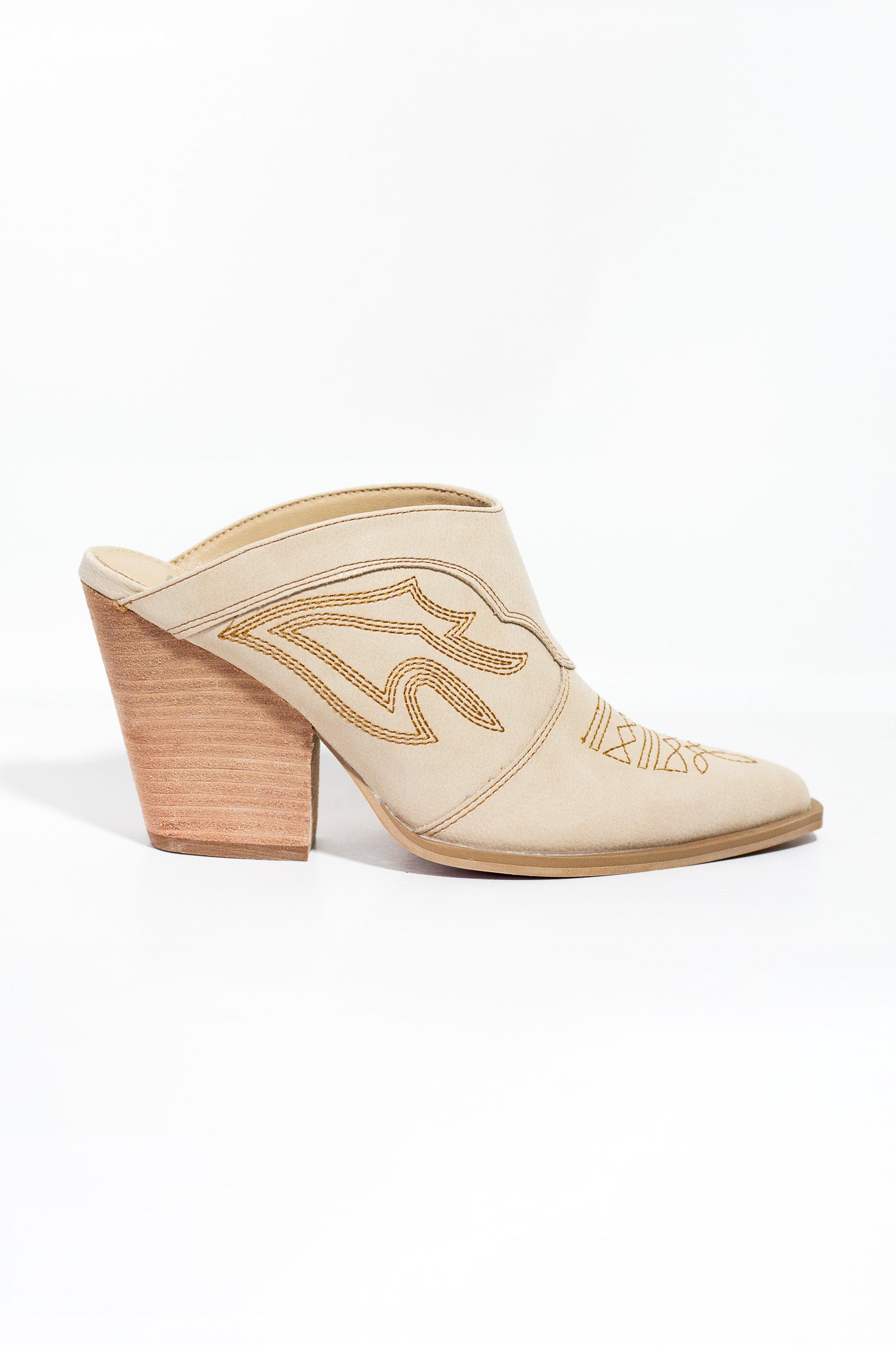 Botín Vaquero Beige Plus-Friendly Western Chic Atemporal