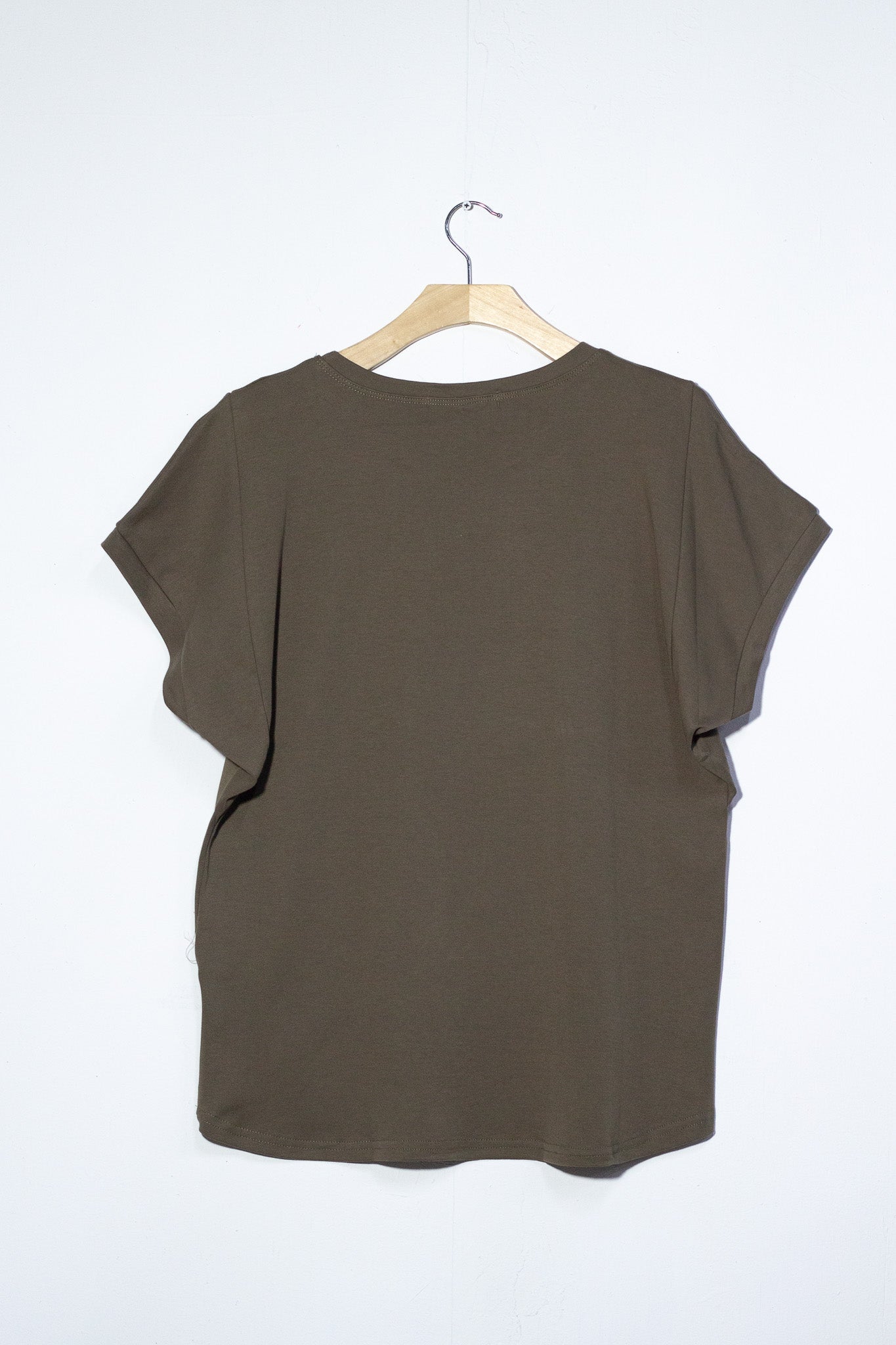 Blusa con flor brillos