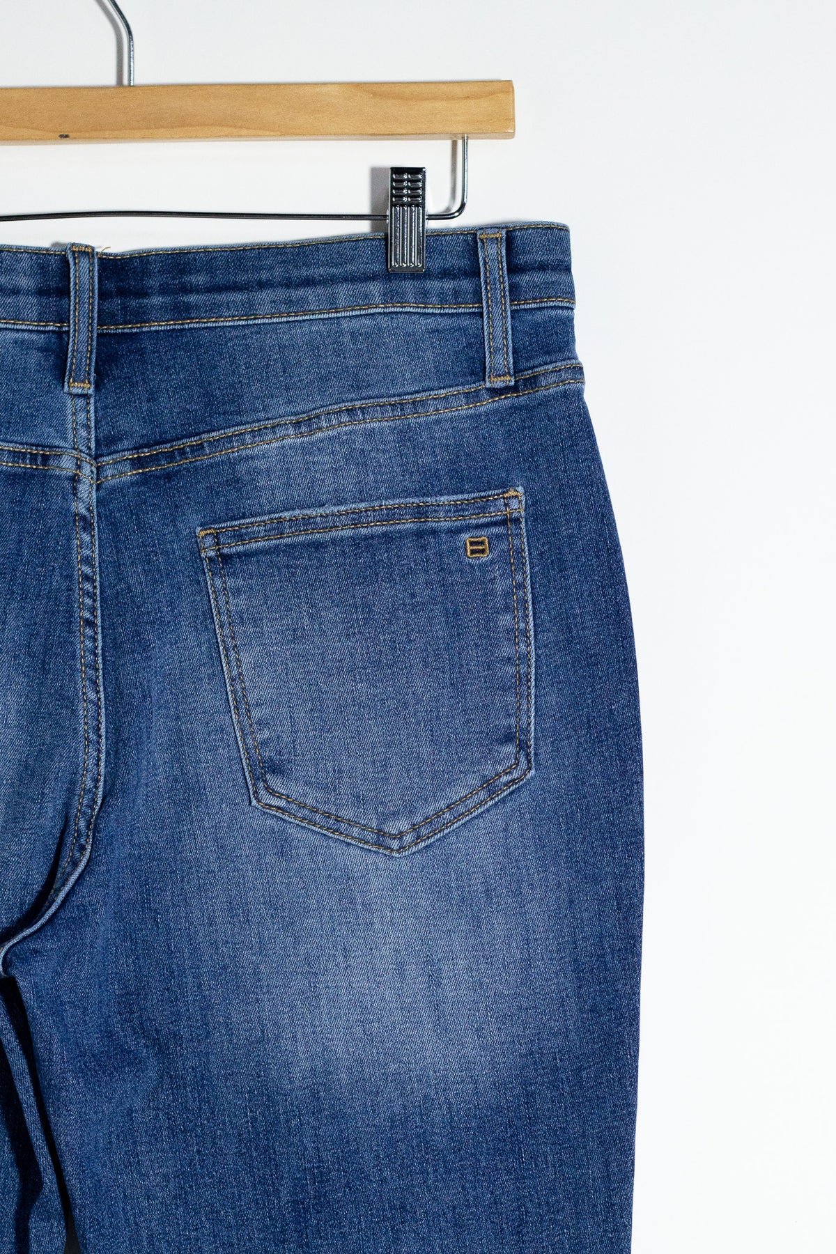 Jeans Campana Liso Curvy Oscuro