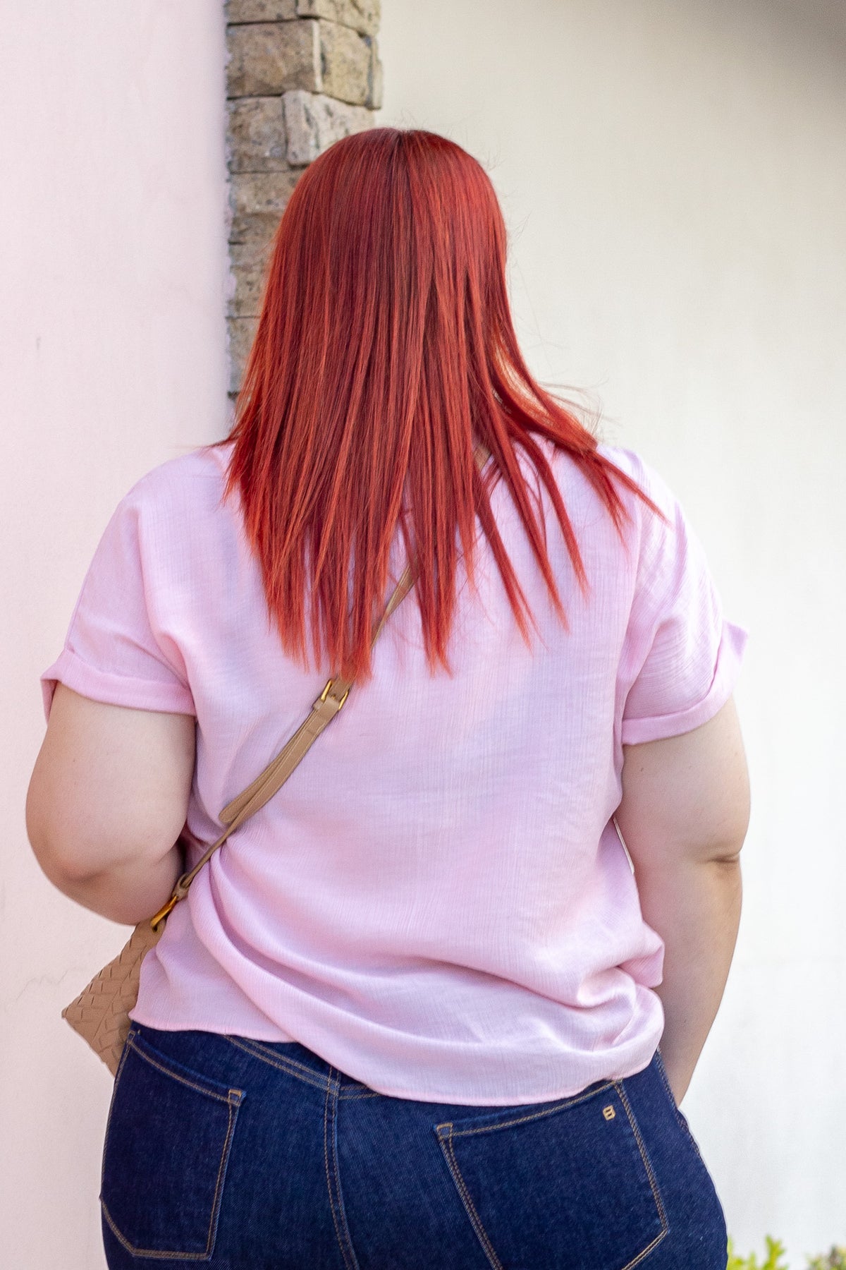 Camisa Curvy Cropped Lino con Bordado Rosa