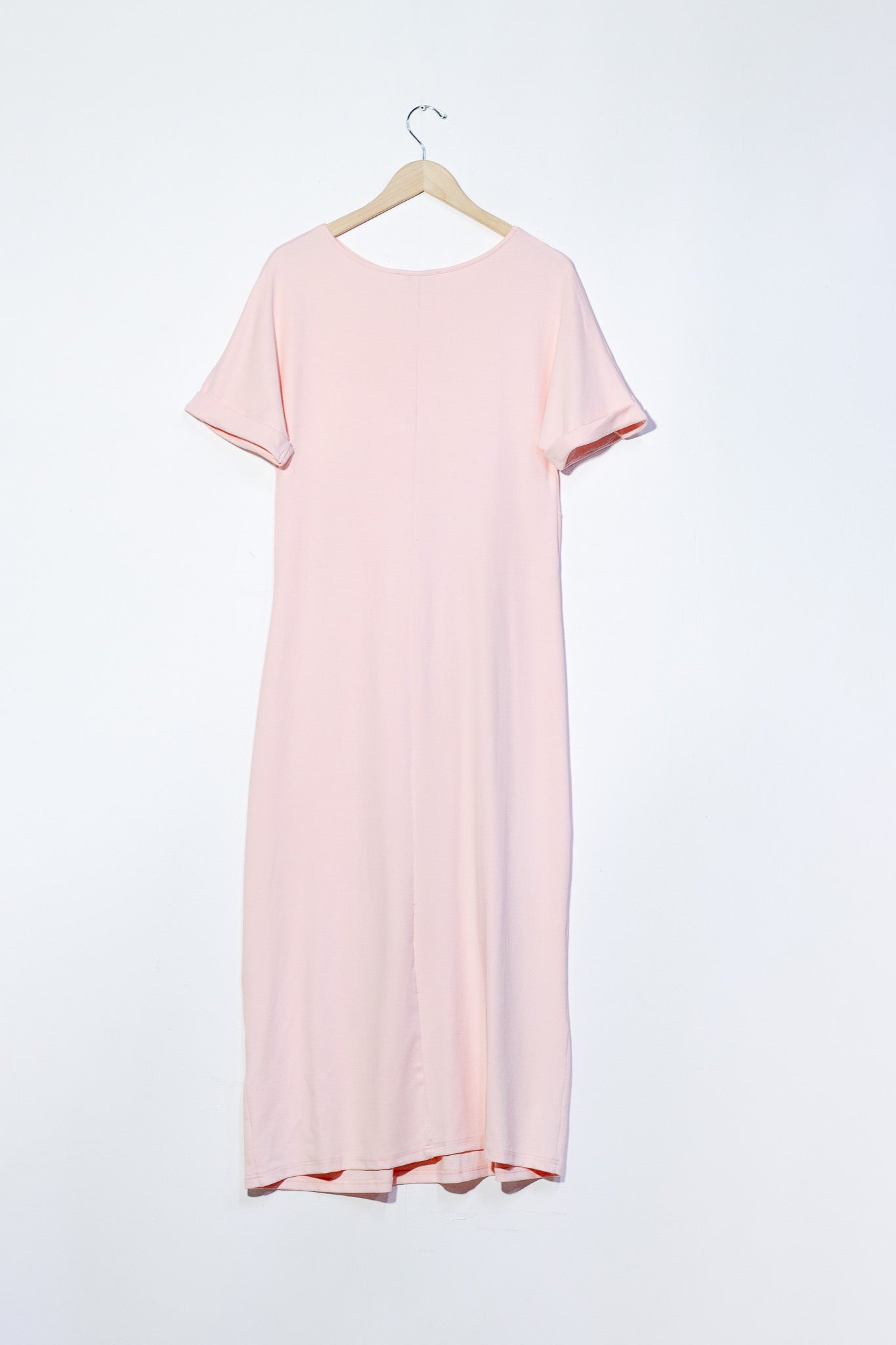 Vestido largo con aplicaciones rosa