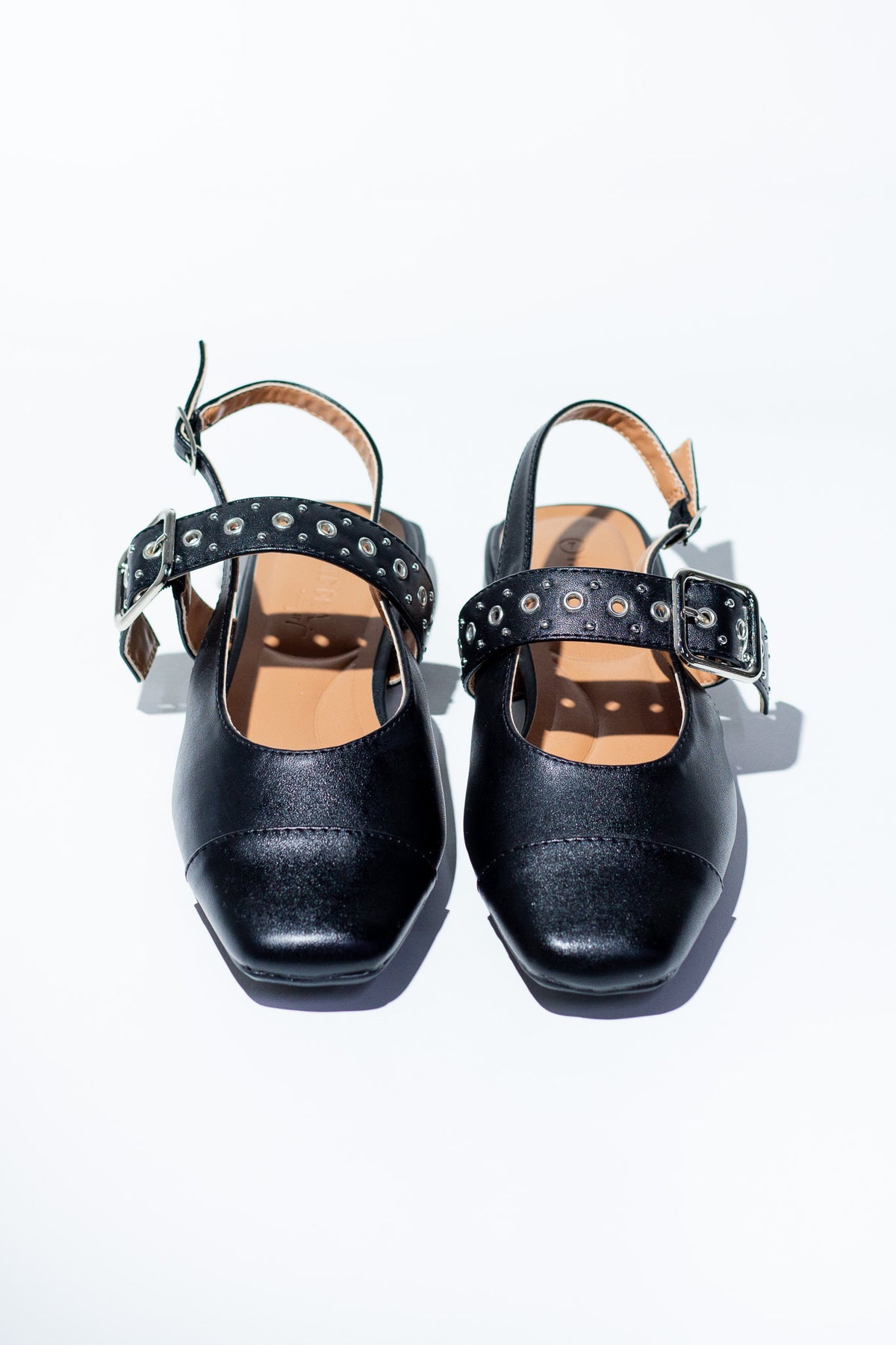 Flats hebilla estoperoles negro