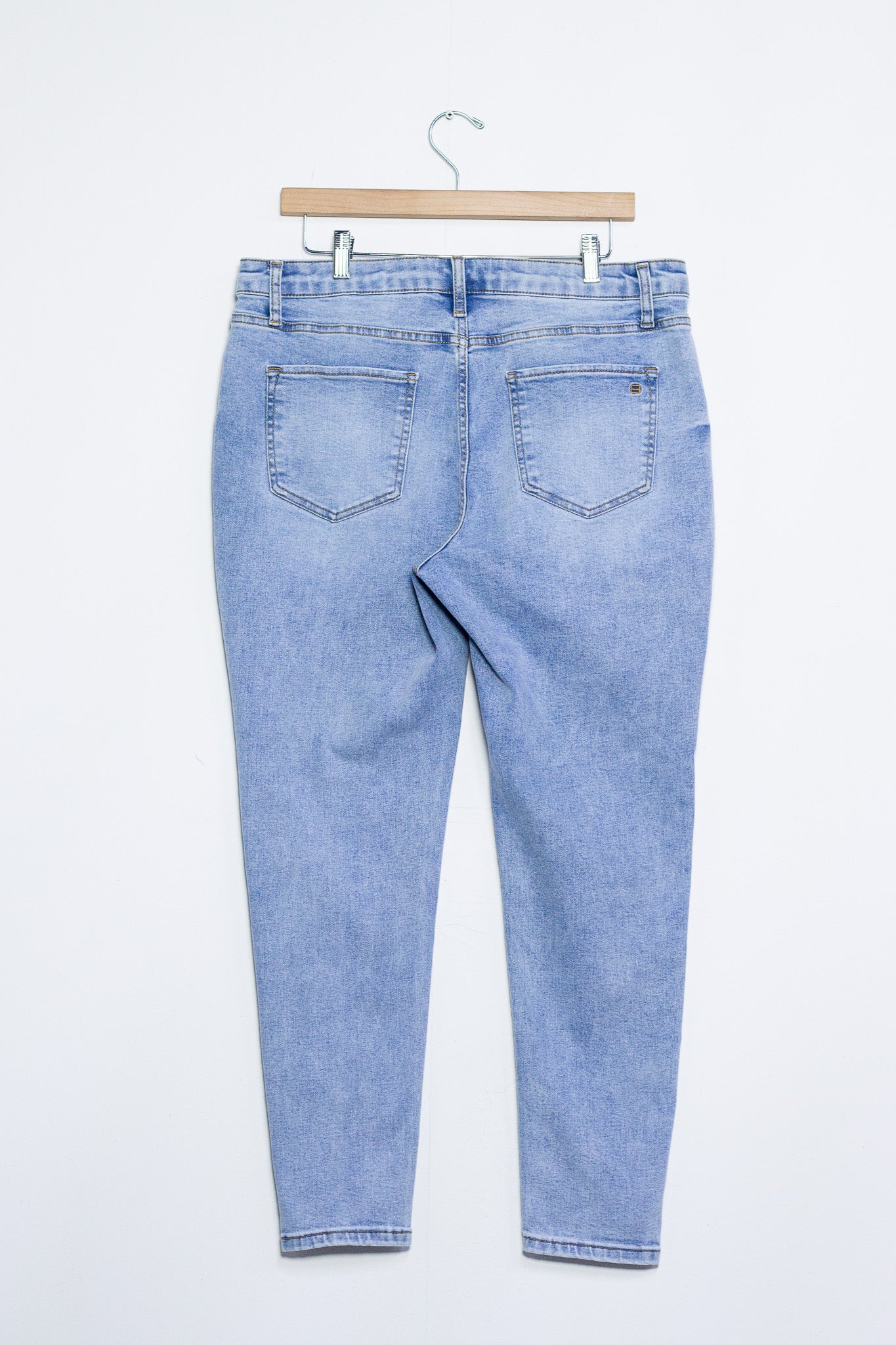 Jeans skinny basico claro