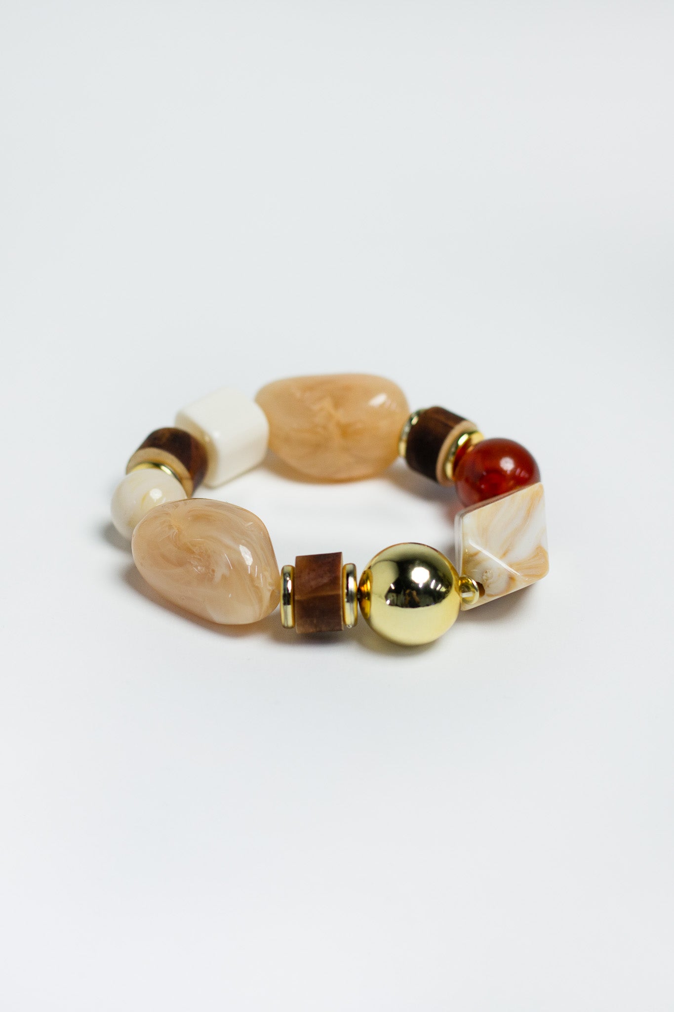 Pulsera de Cuentas Orgánicas Curvy | Brazalete Elástico Efecto Mármol y Ámbar