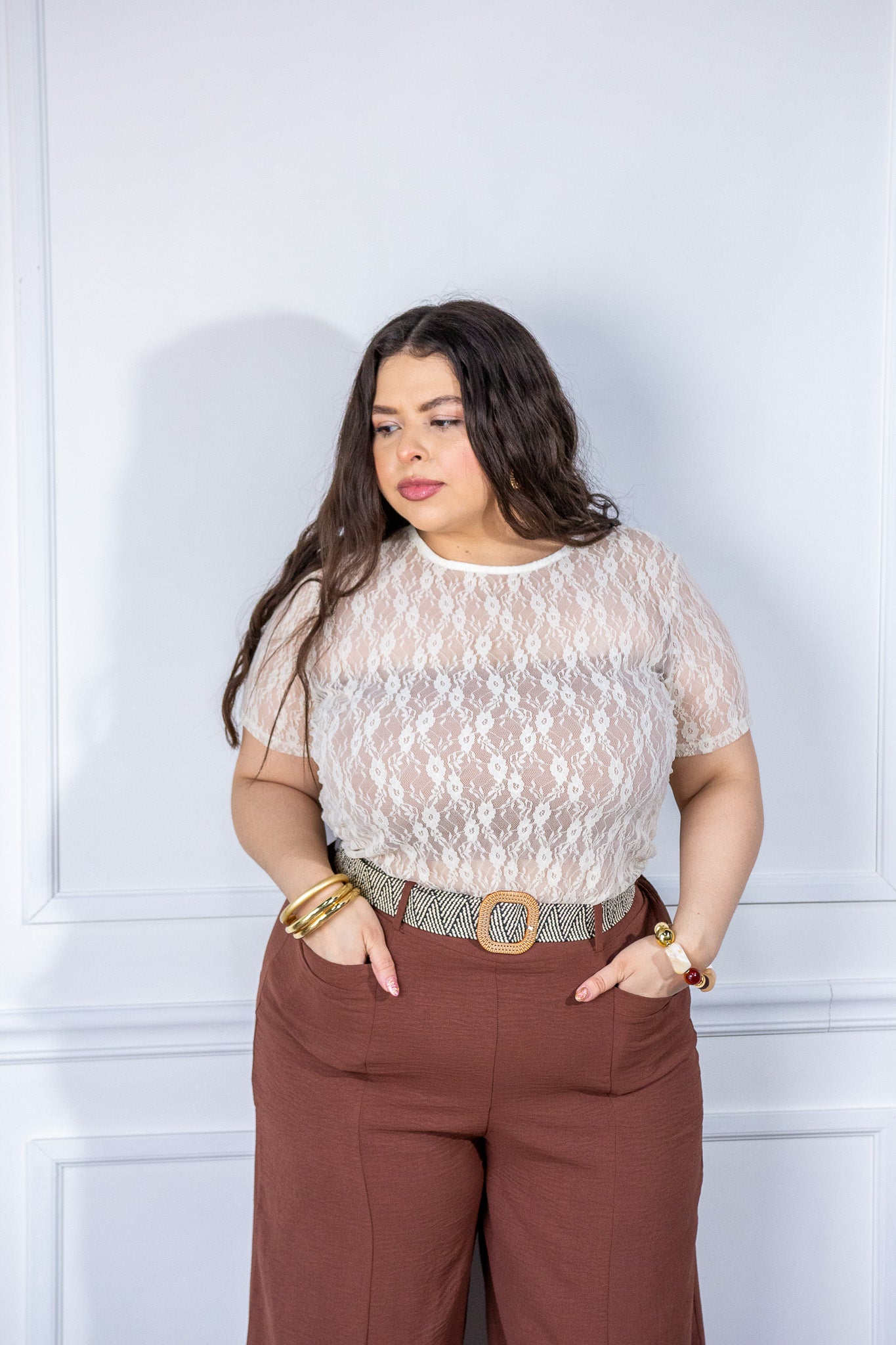 Blusa Curvy Encaje Floral Manga Corta Beige Crema