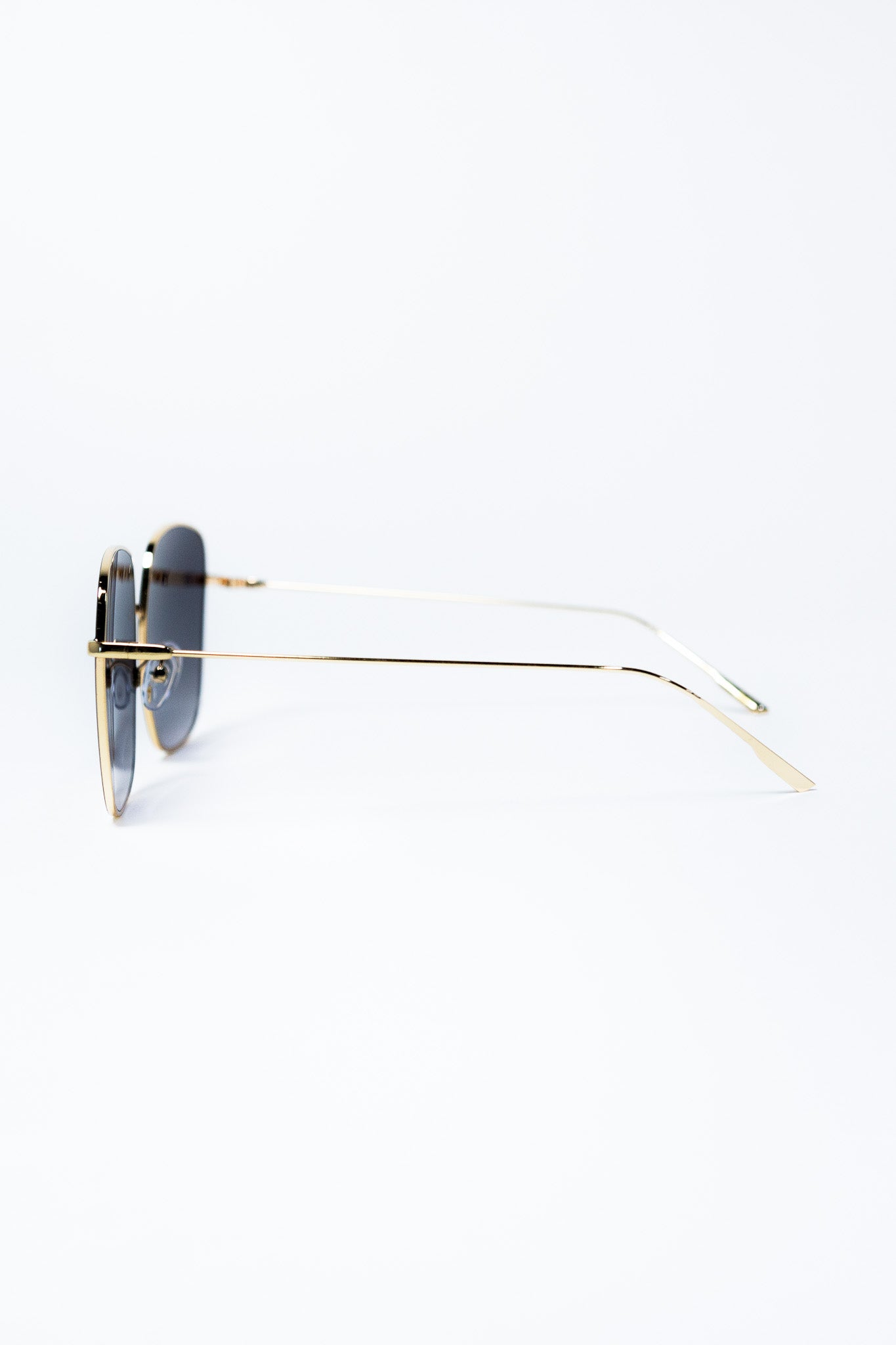 Lentes Sol Curvy-Friendly Cuadrados Translúcidos Negro Humo