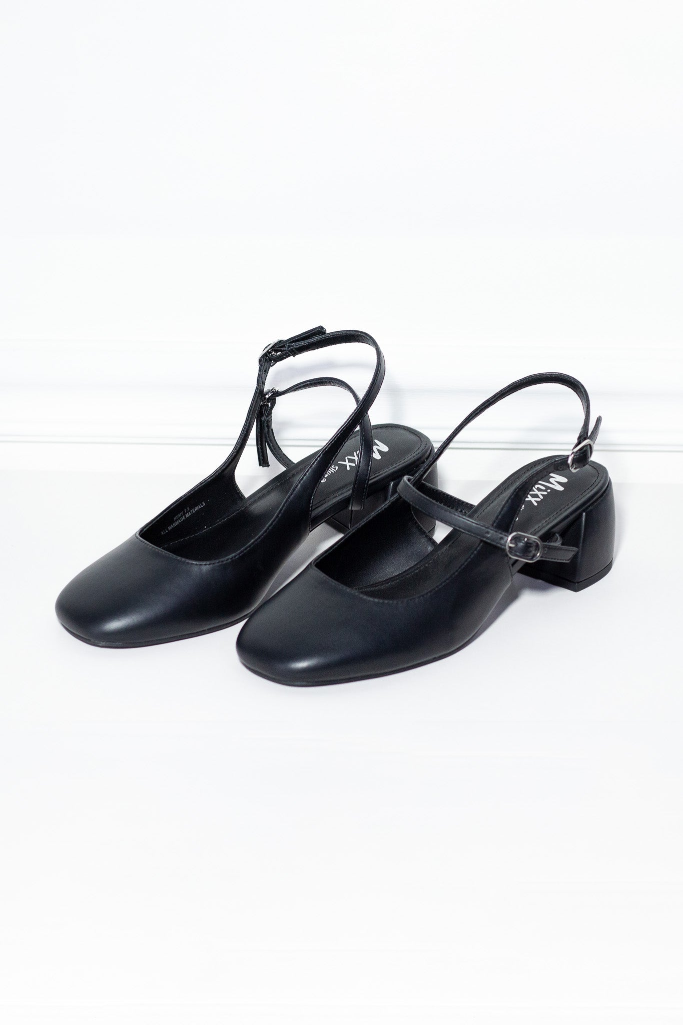 Zapatilla Bailarina Negra Plus-Friendly Cómoda Femenina