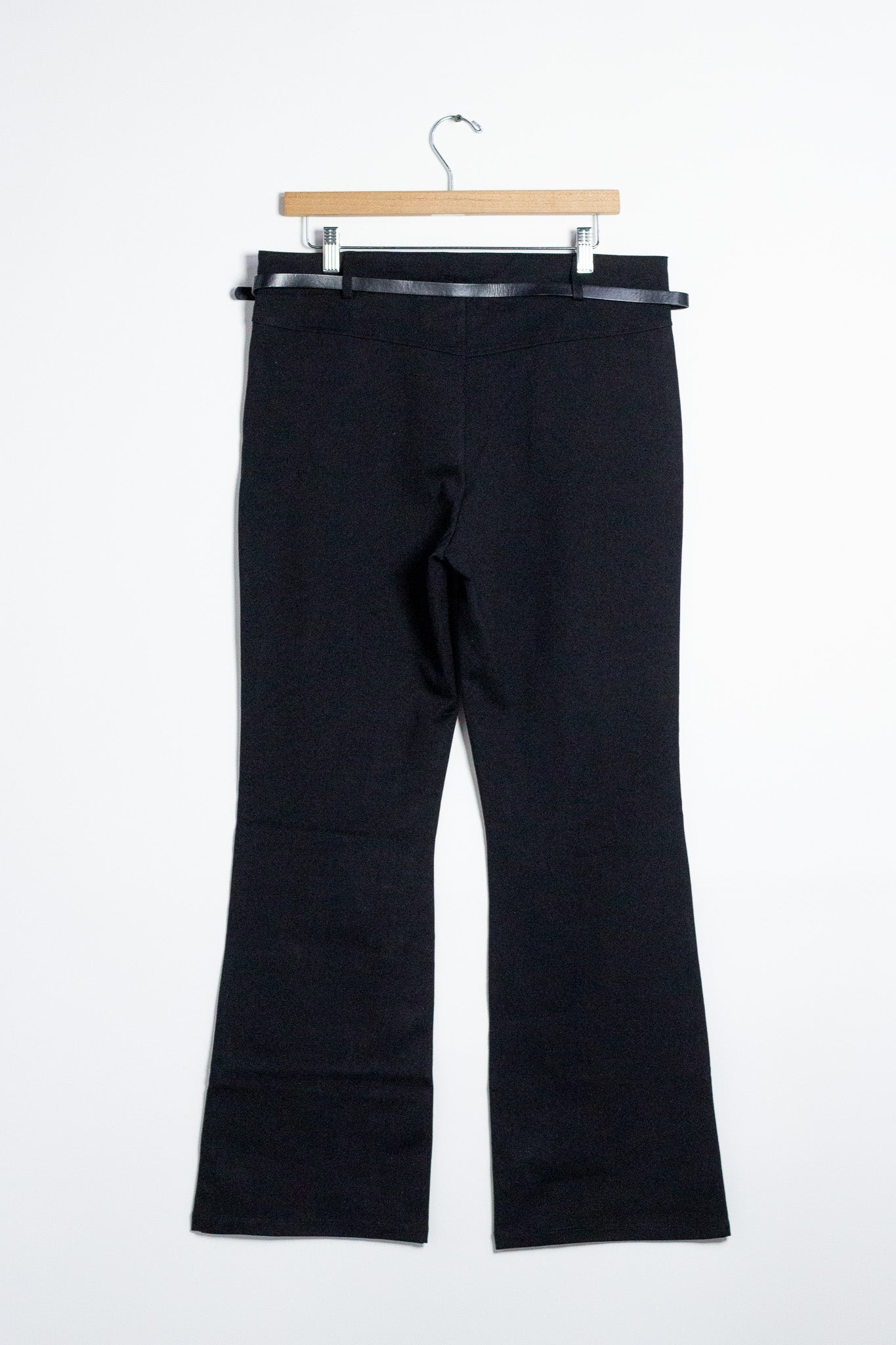 Pantalón Curvy Vestir Campana Negro Bootcut con Cinto