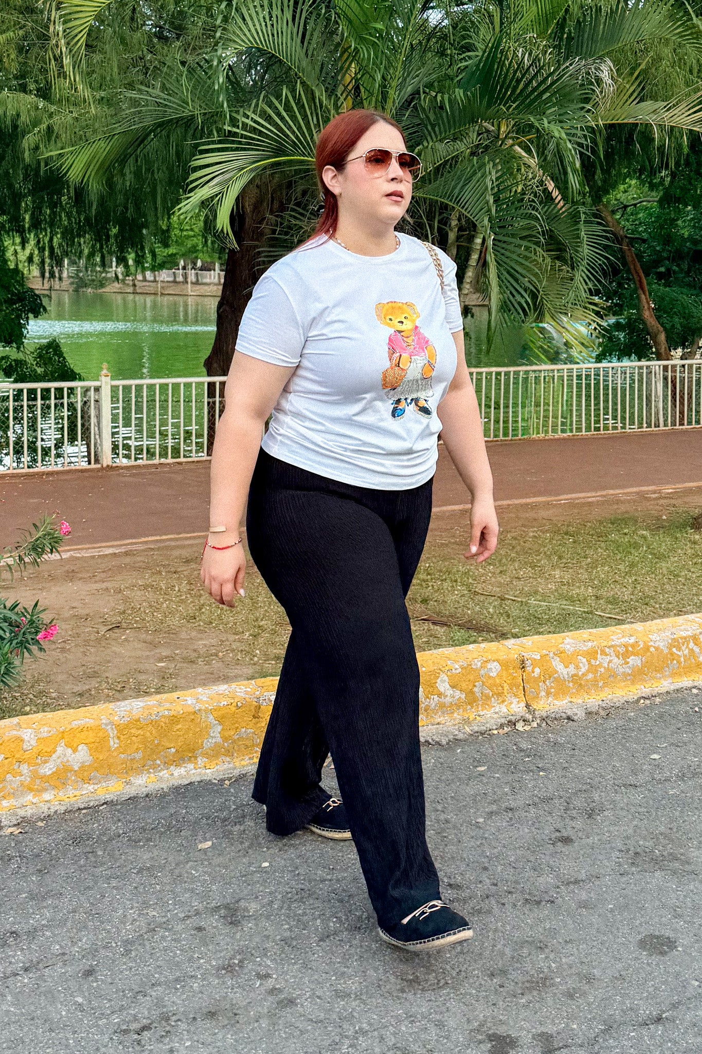 Playera oso piedras
