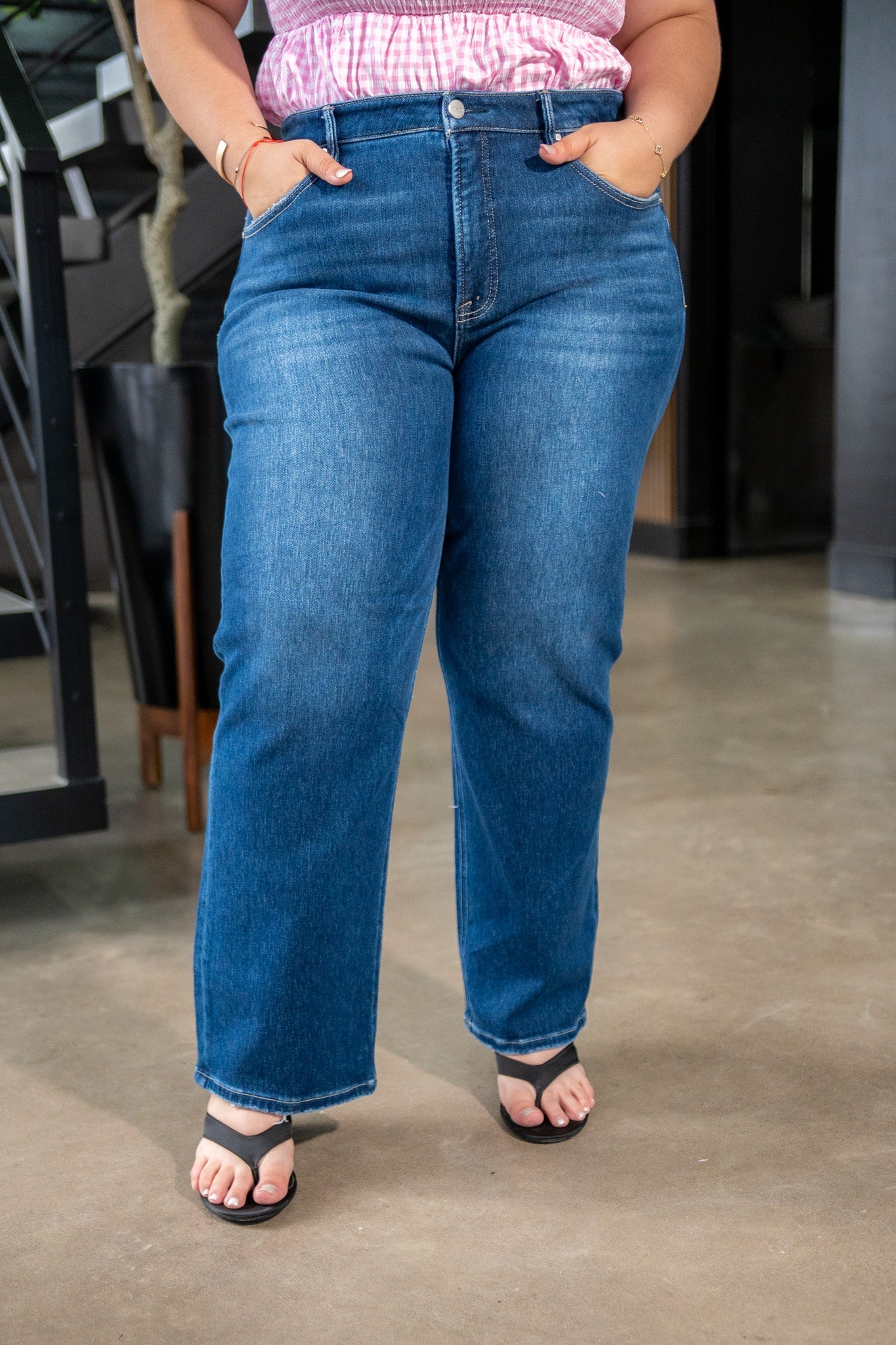 Jeans Curvy High Rise Wide Leg Liso Oscuro