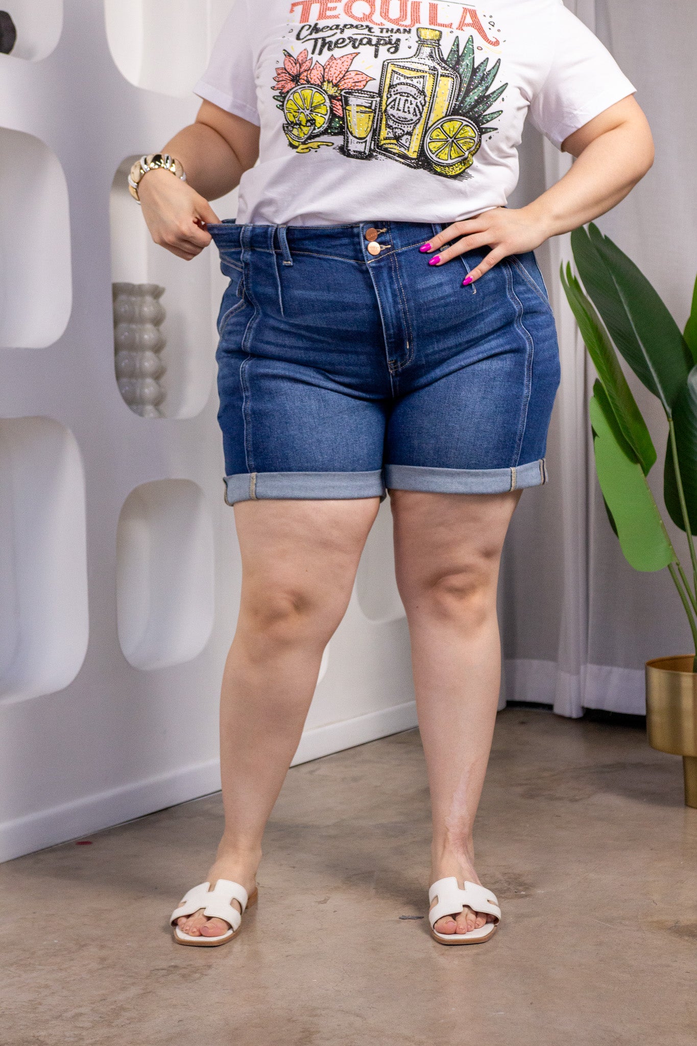 Short Curvy Liso Doblez Oscuro - Vista 1