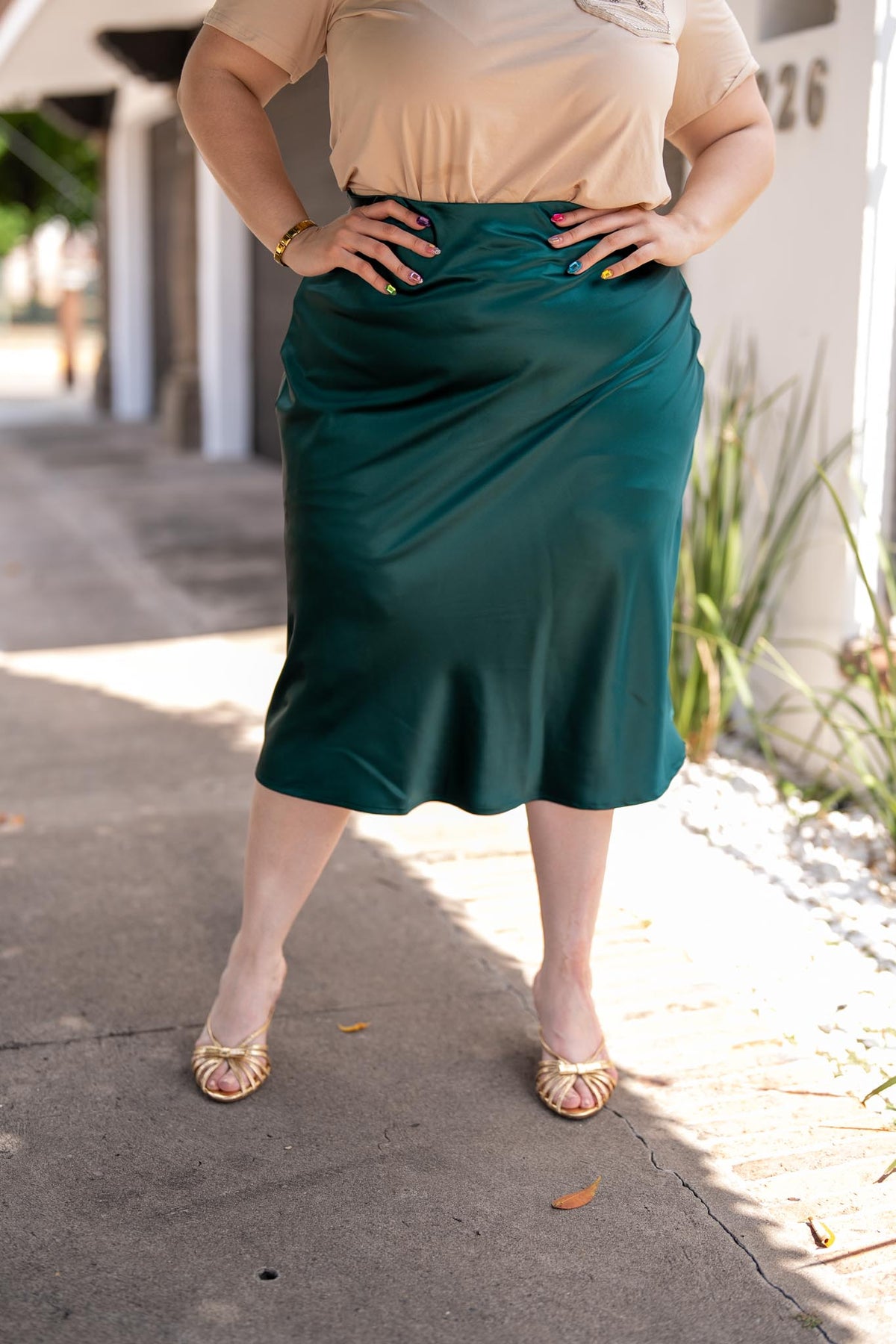 Falda Midi Satín Lisa Curvy Verde Olivo