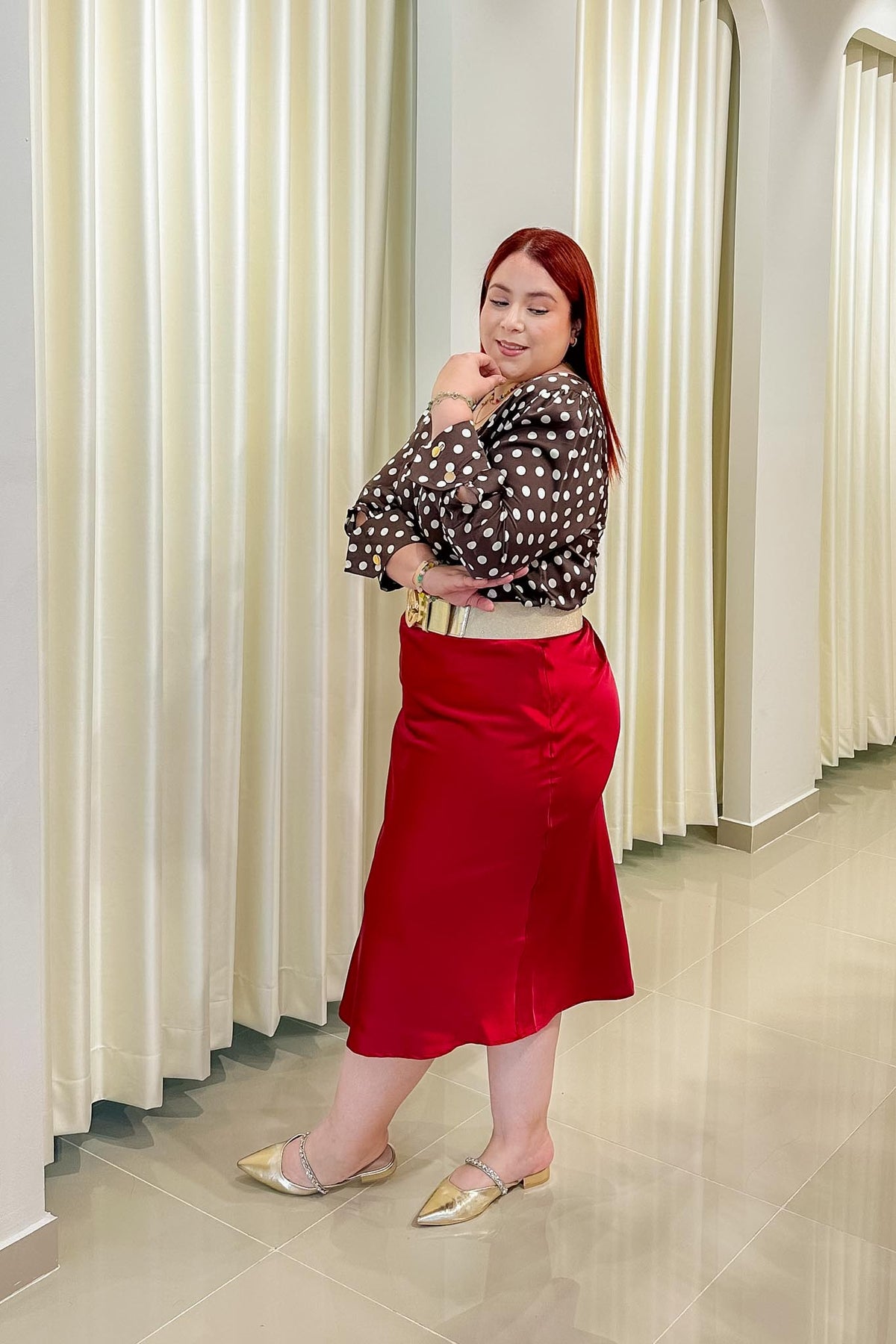 Blusa Curvy Satín Polka Manga Globo Moka