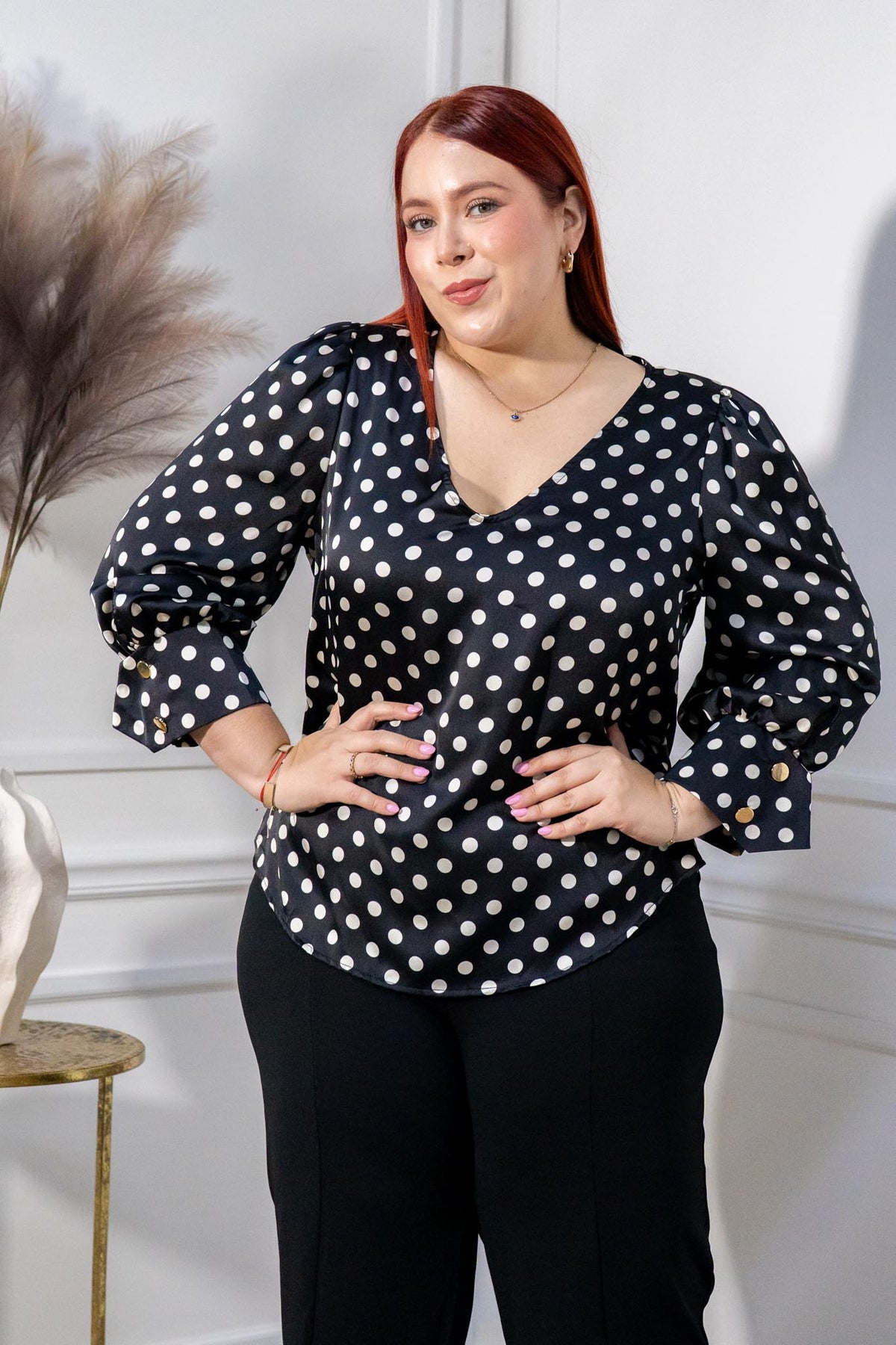 Blusa Curvy Satín Polka Negro
