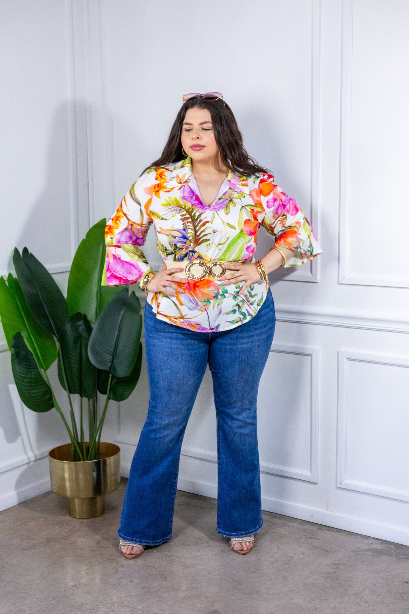 Blusa Curvy Satinada Estampado Floral Tropical Manga 3/4 Blanco