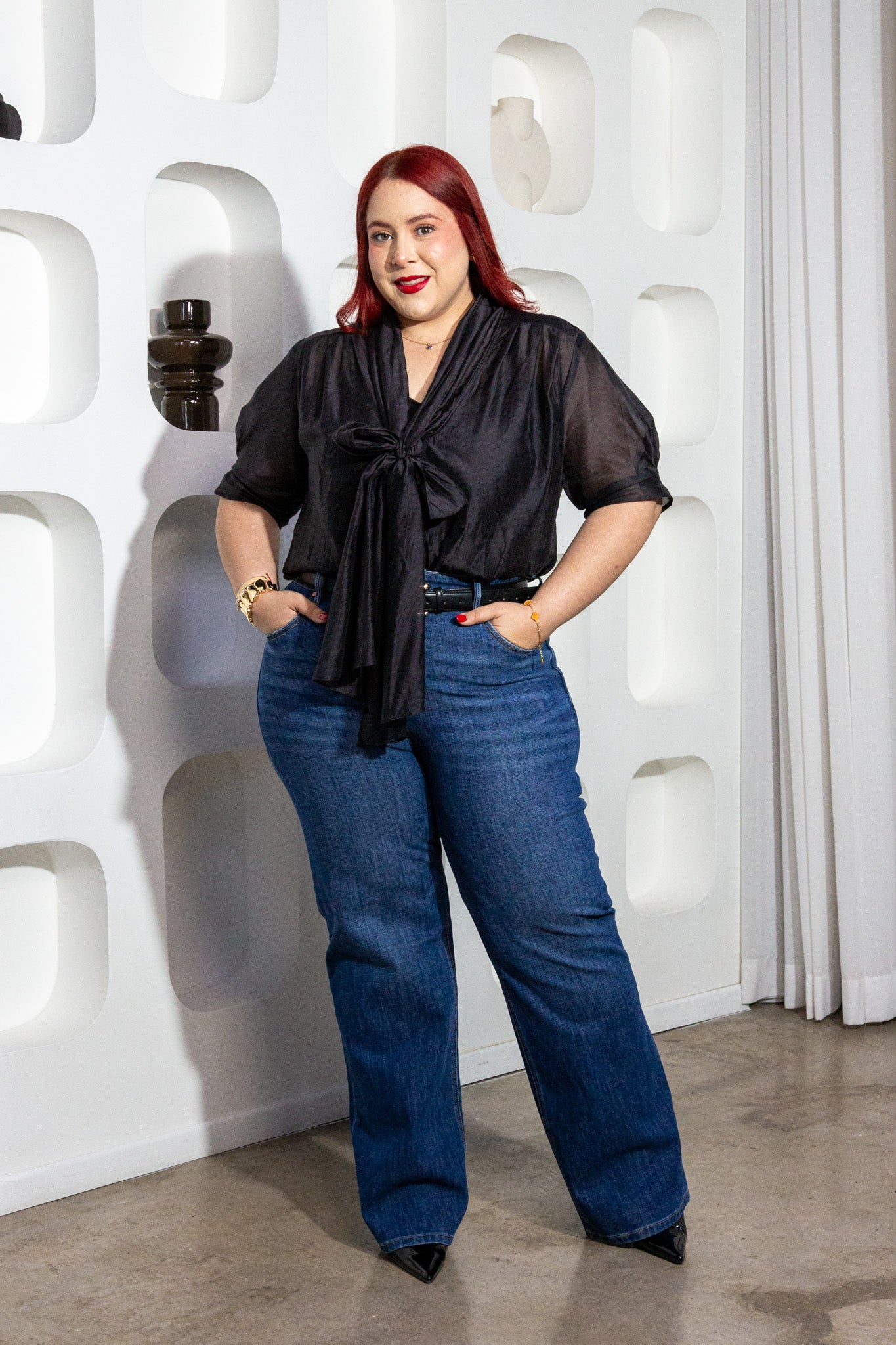 Blusa Curvy Gasa Lisa con Moño Negro Talla Extra