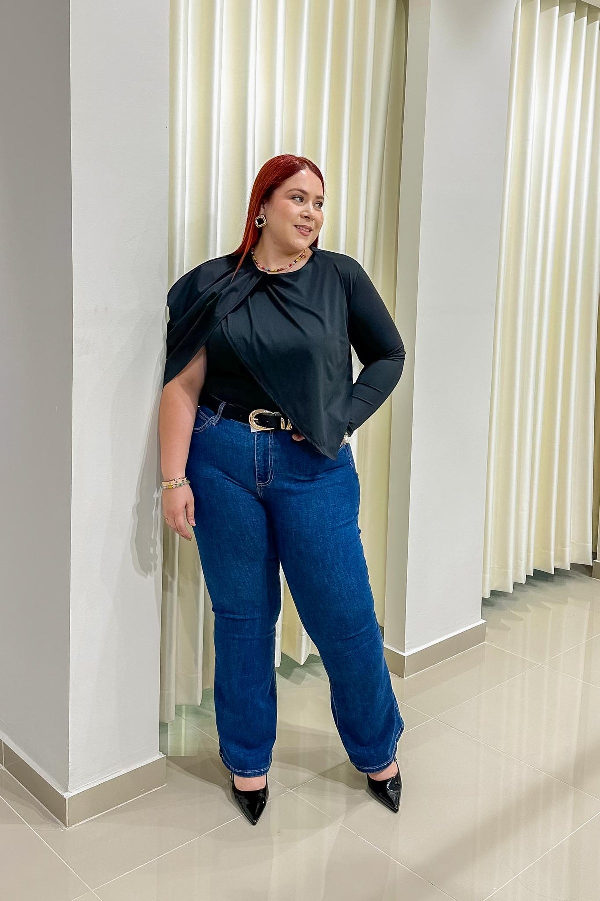 Blusa Curvy Satín Capa Drapeada Negro