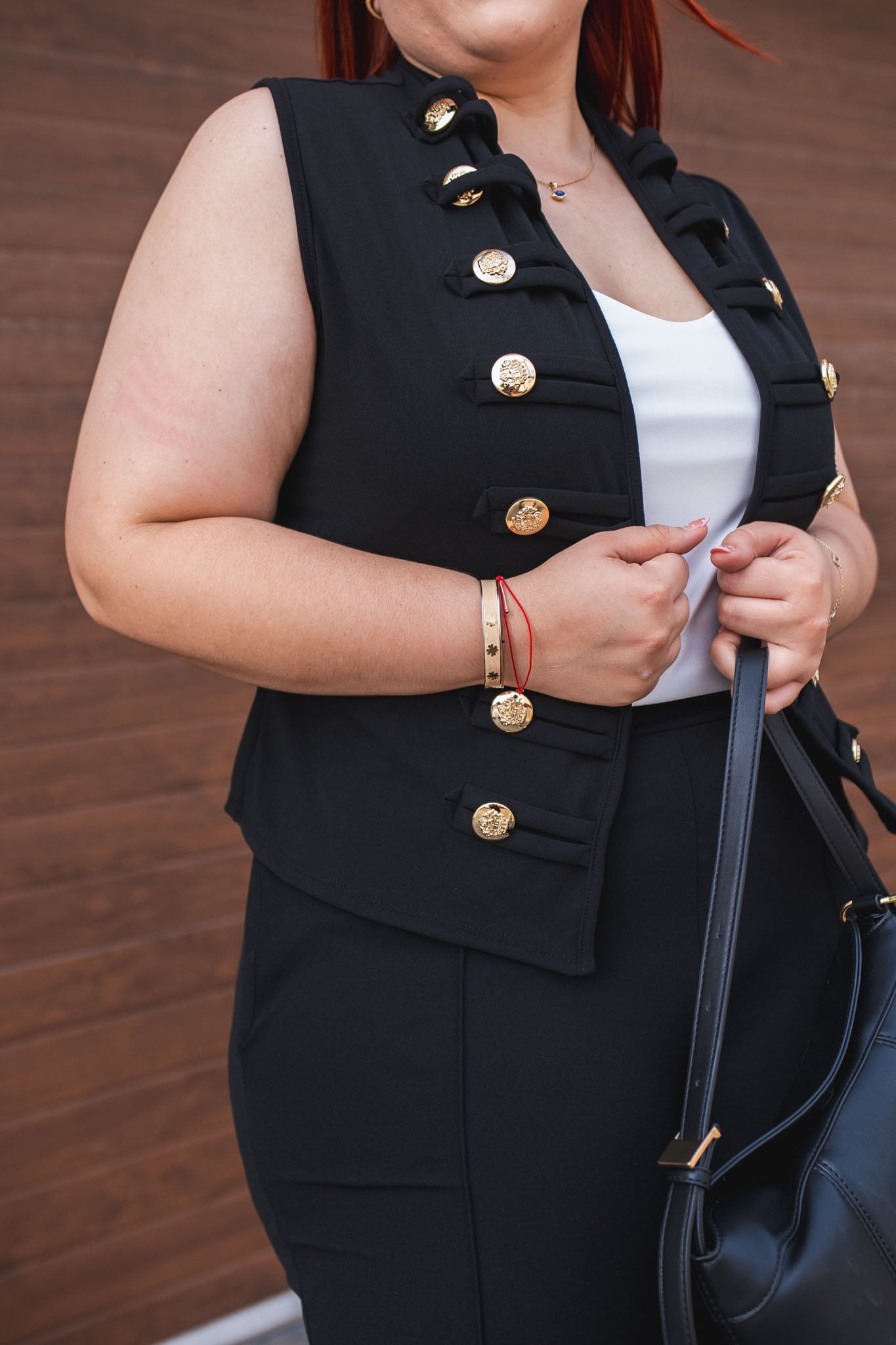 Chaleco Detalle Botones Curvy Negro