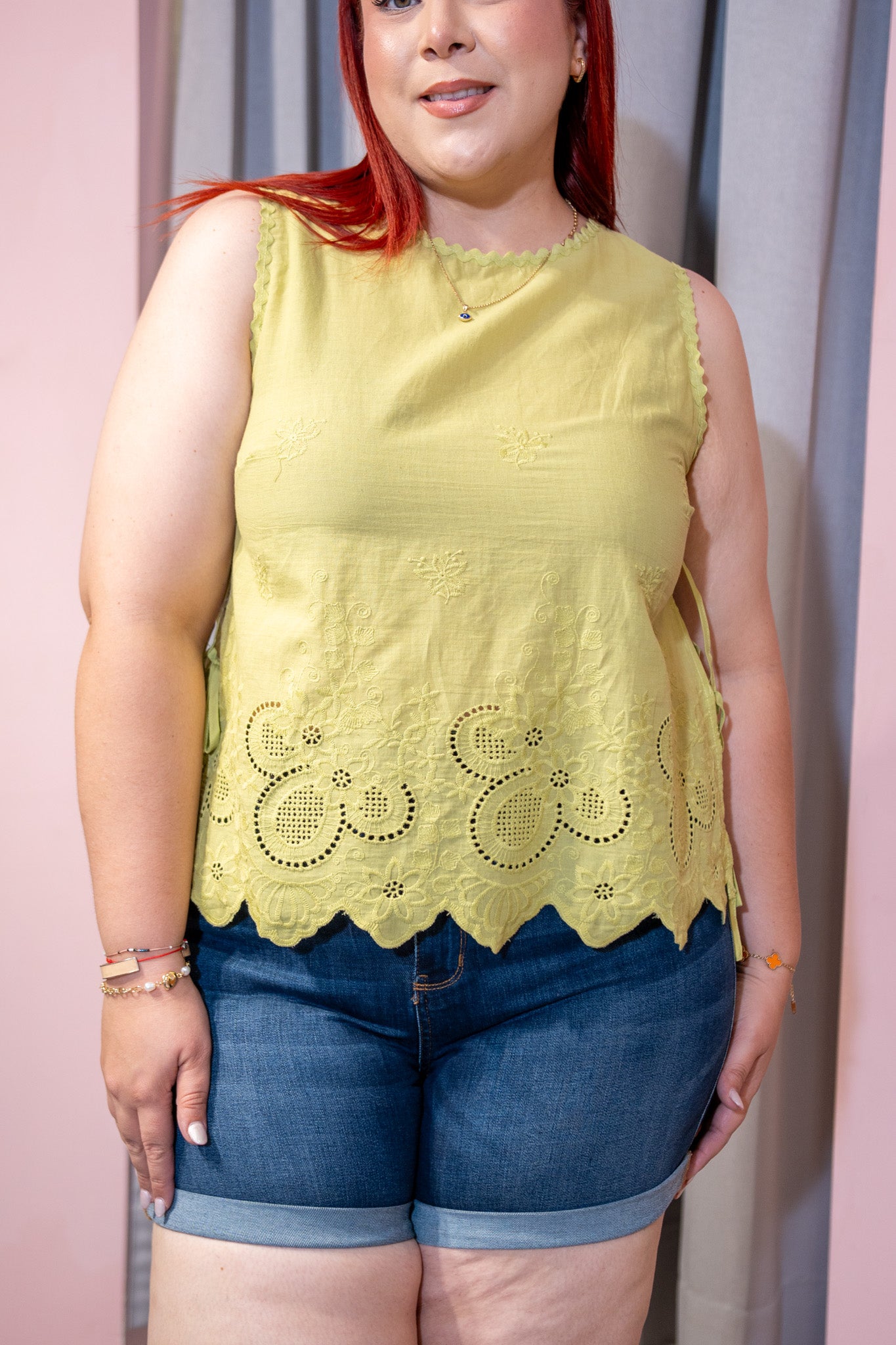Short Curvy Mezclilla Bolsas, Cintura Alta Azul Denim Oscuro