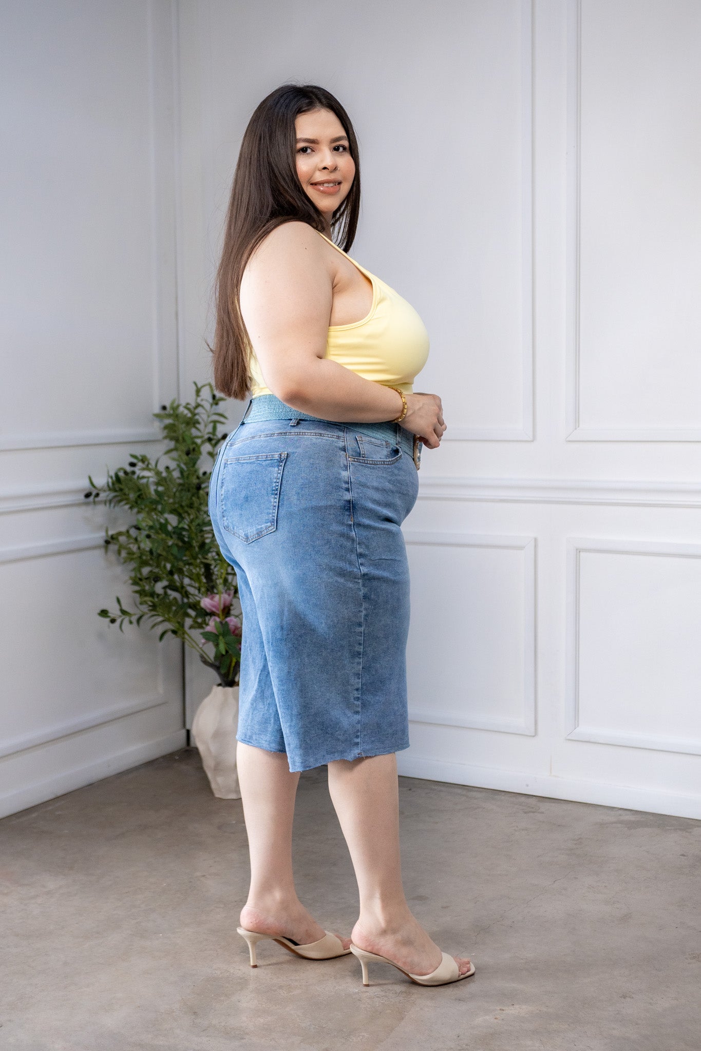 Bermuda Curvy Denim Deslavado Claro