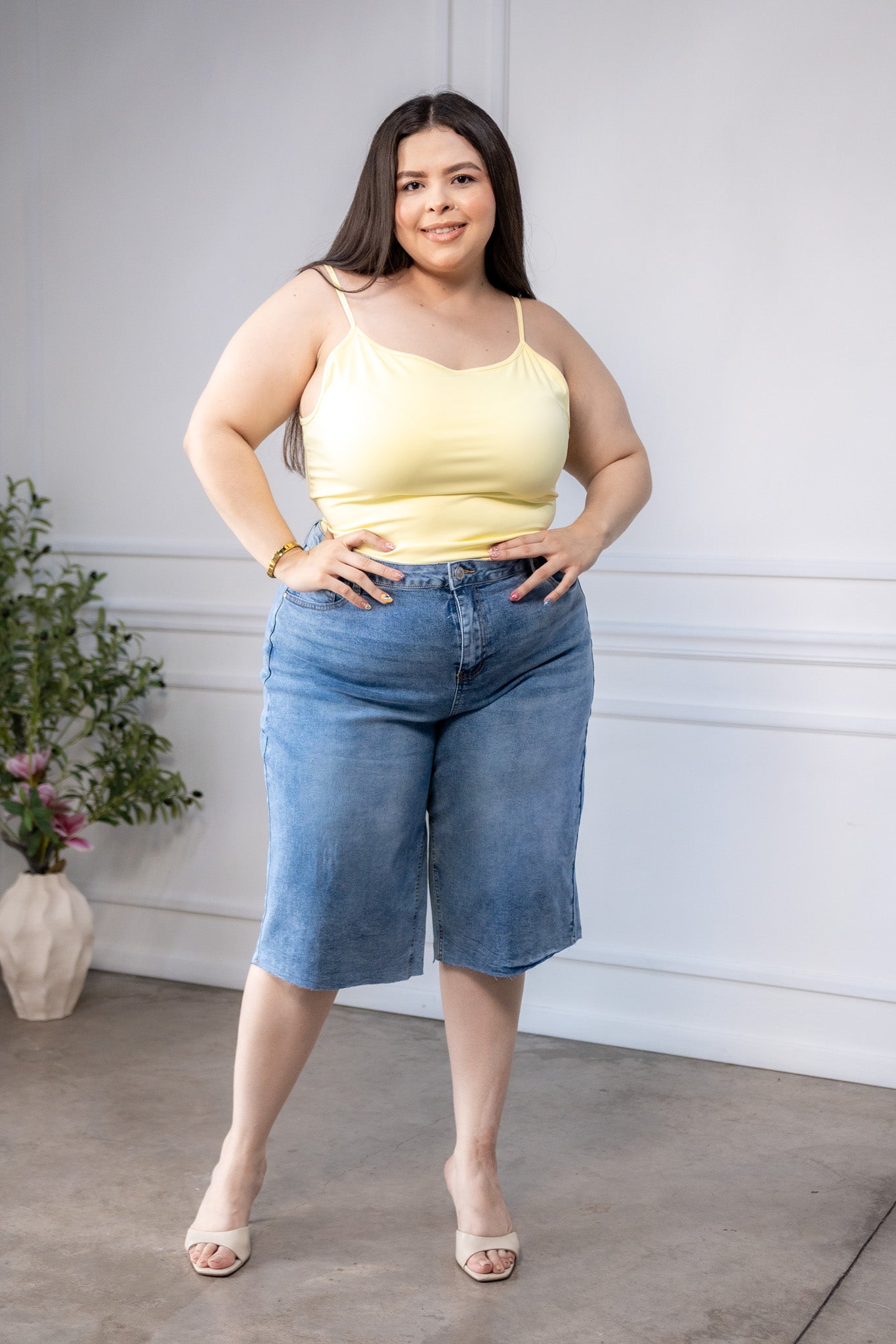 Bermuda Curvy Denim Deslavado Claro