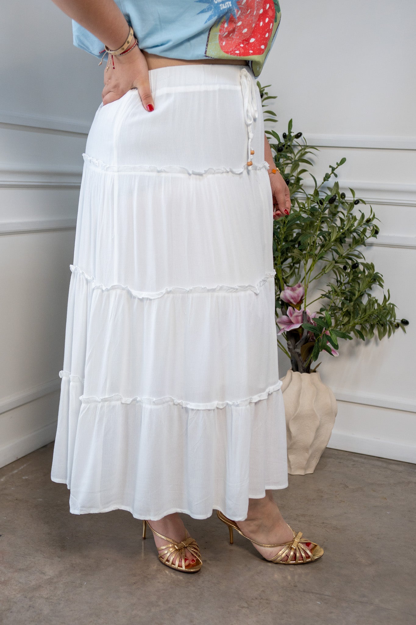 Maxi Falda Curvy Lisa Escalonada Blanca