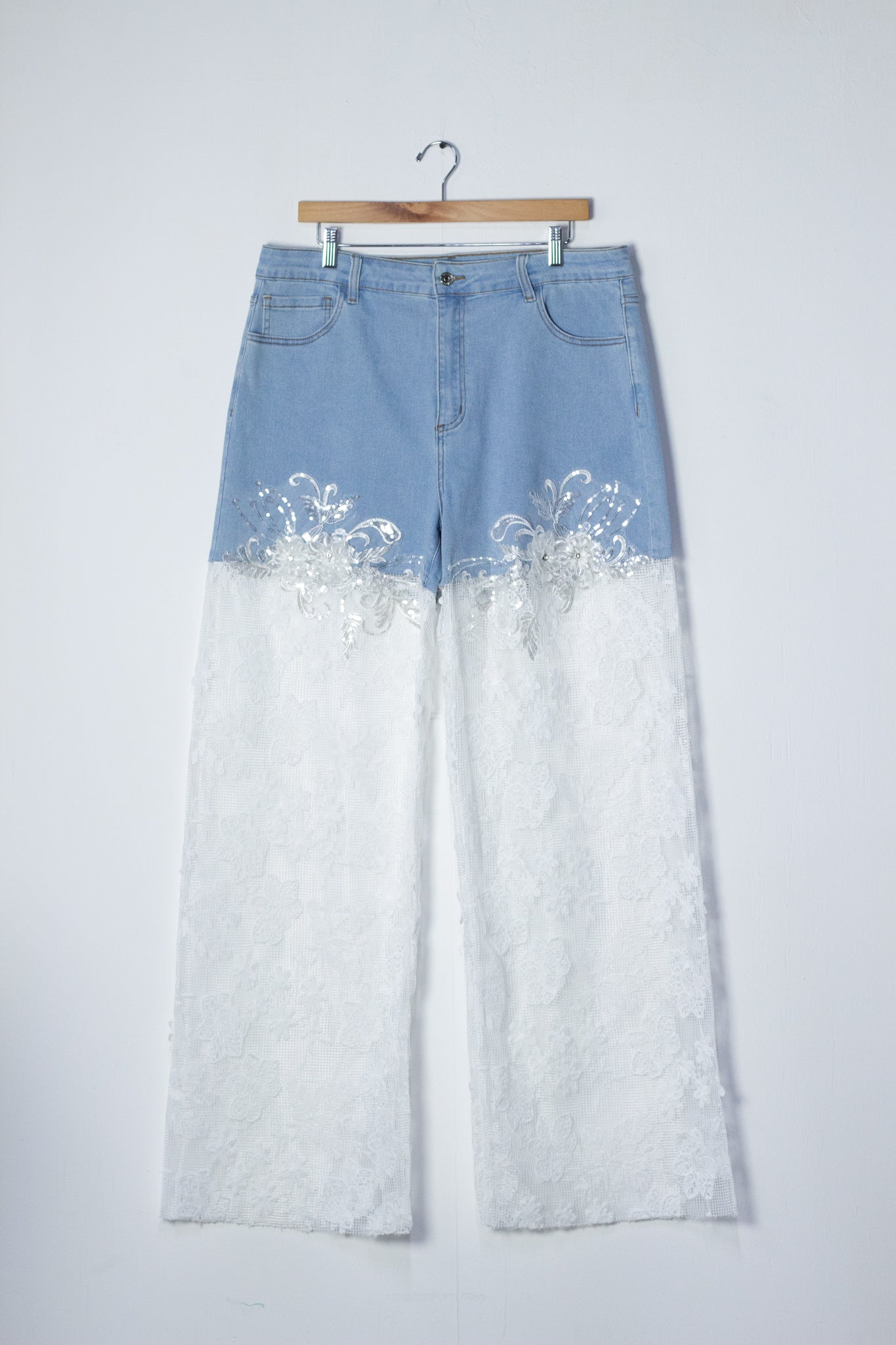 Jeans c/encaje denim claro