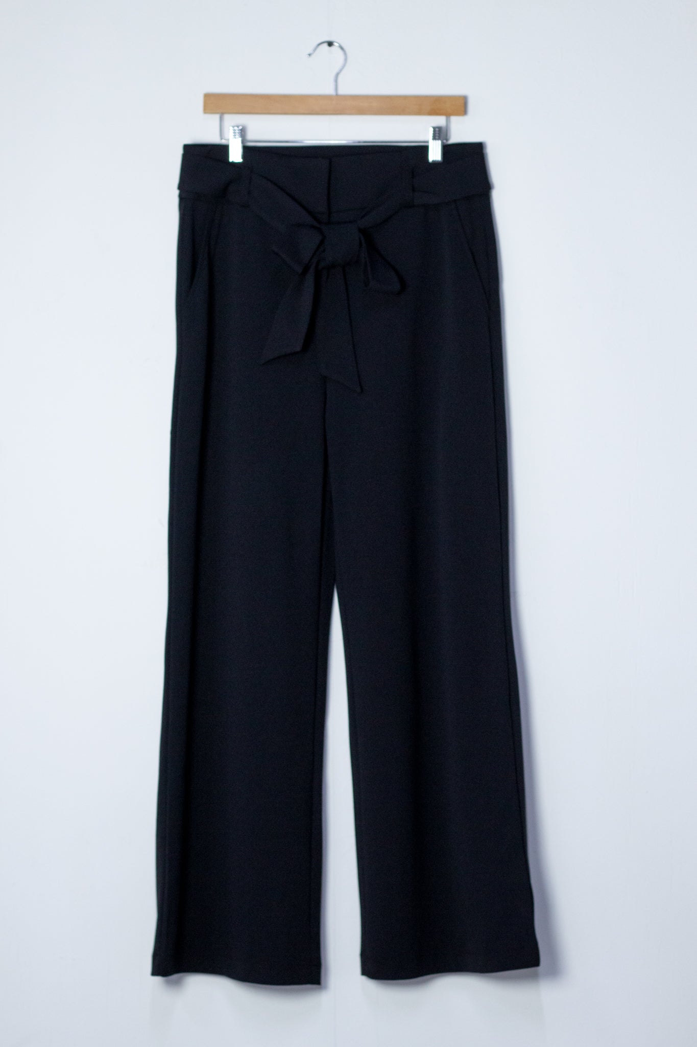 Pantalon recto formal c/lazo verde y negro