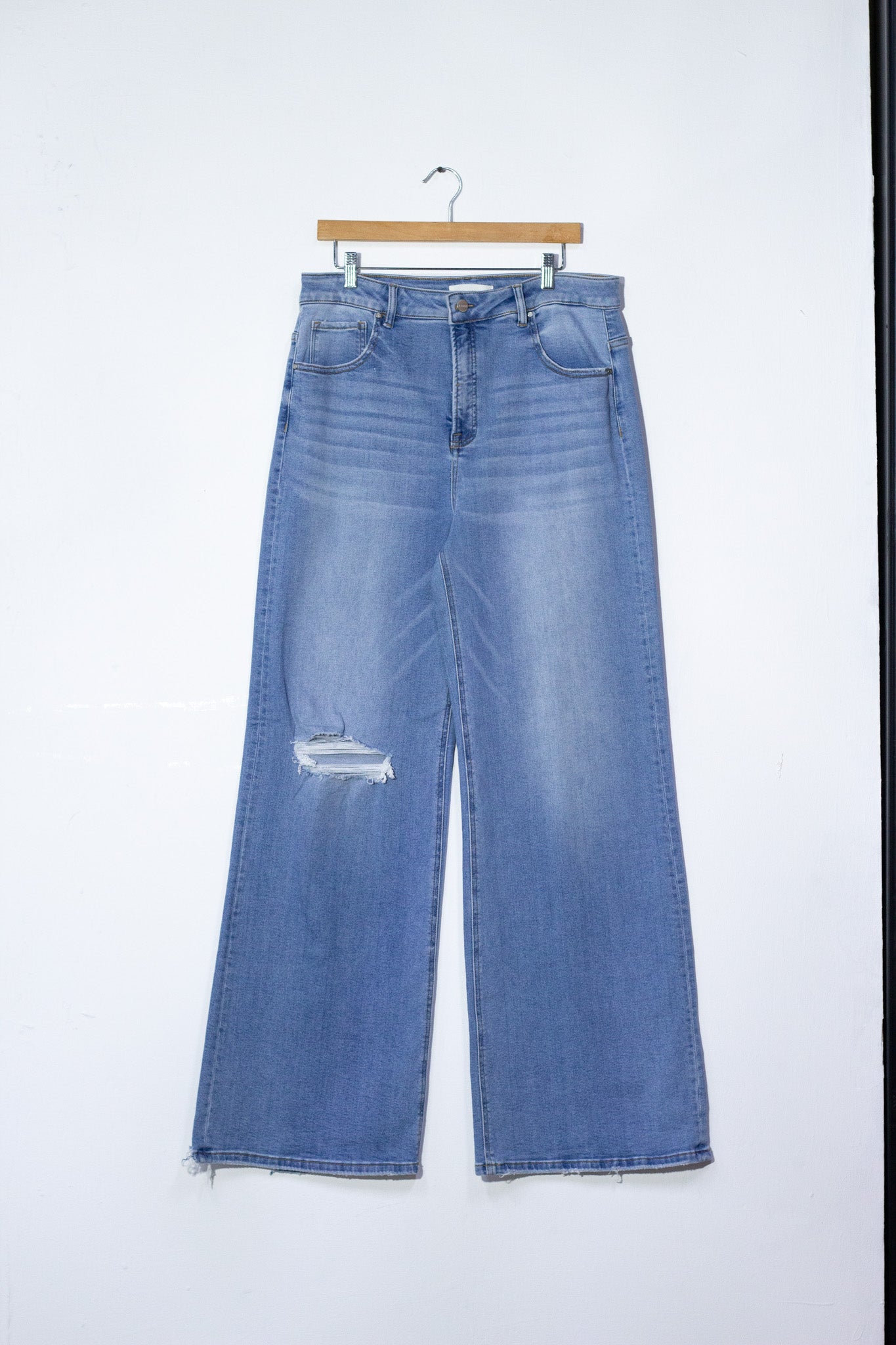 Jeans wide leg rasgado claro