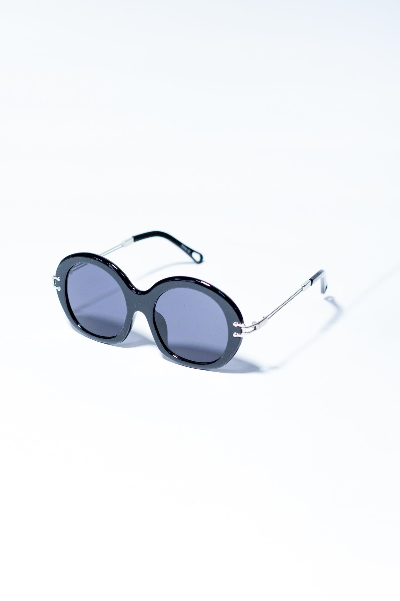 Lentes redondos negros c/plata