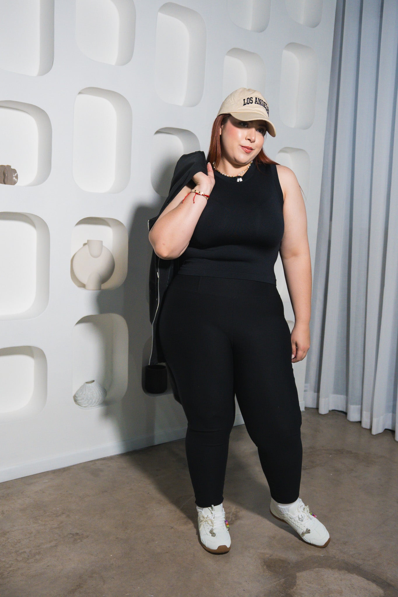 Top deportivo negro